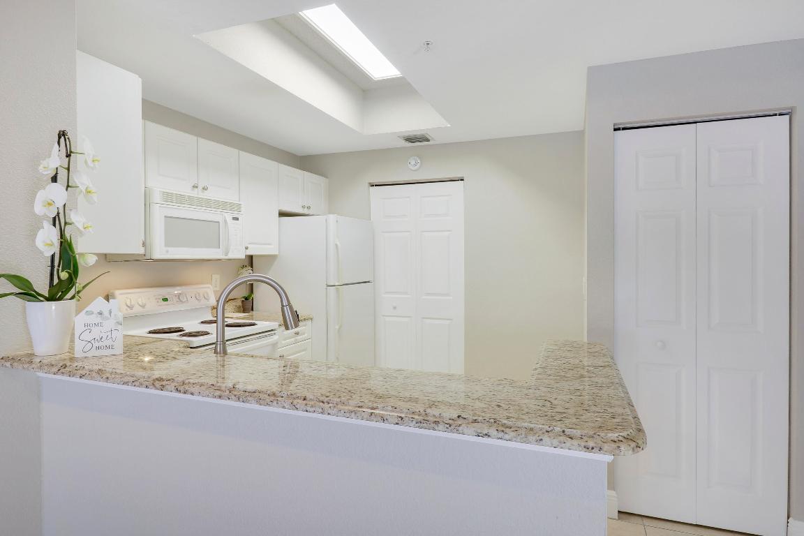 2809 Amalei Drive Unit: 103