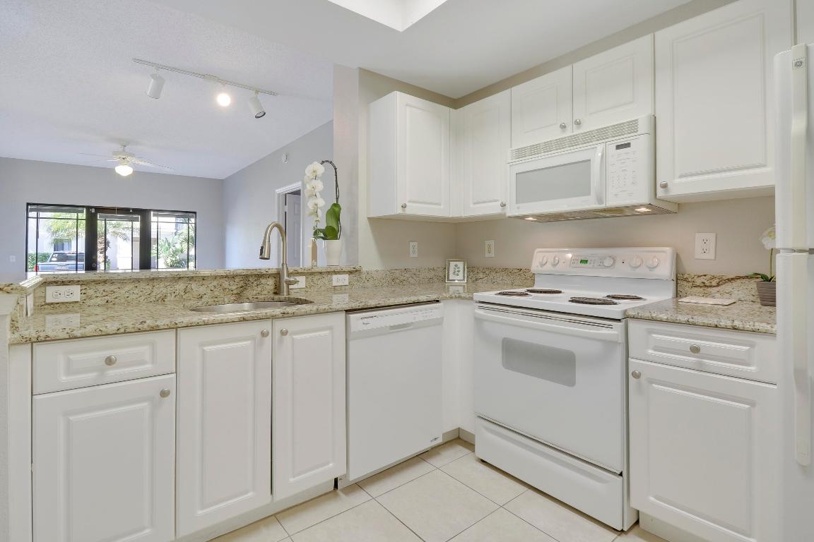 2809 Amalei Drive Unit: 103