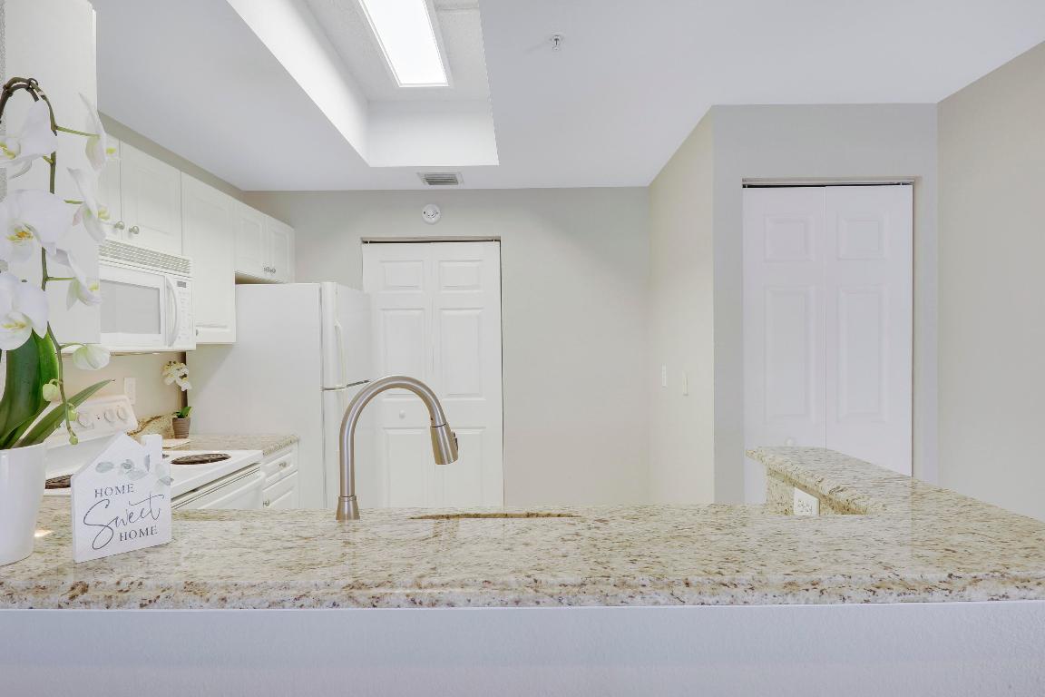 2809 Amalei Drive Unit: 103