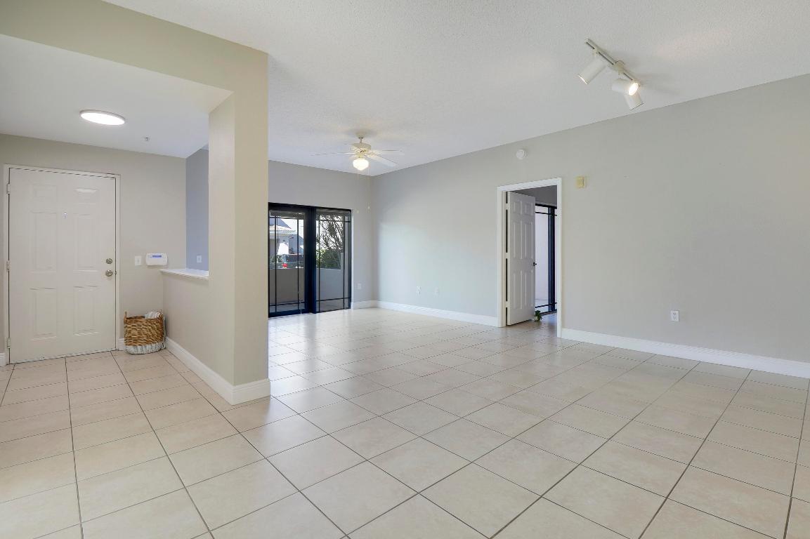 2809 Amalei Drive Unit: 103