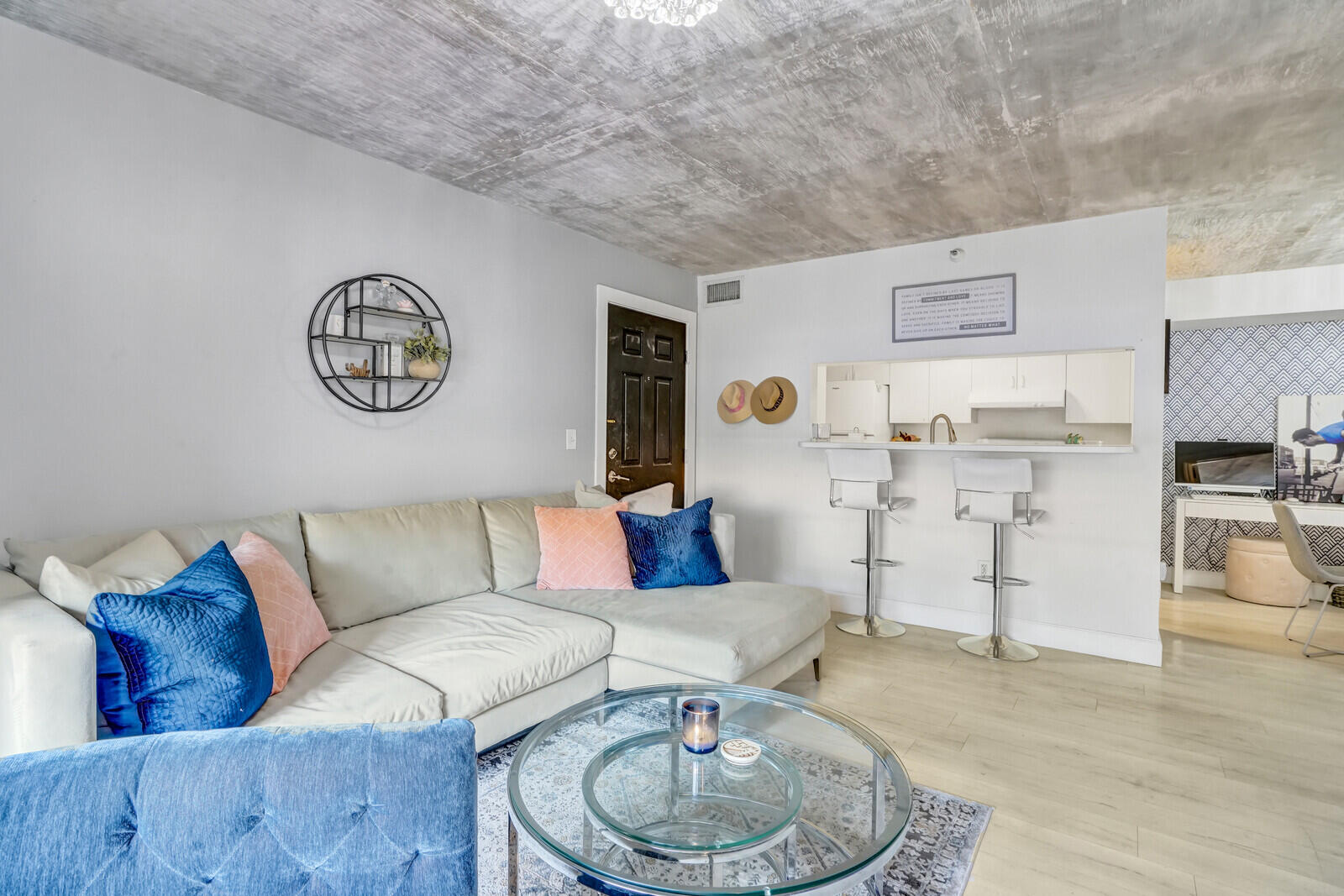 123 Yacht Club Way Unit: 107