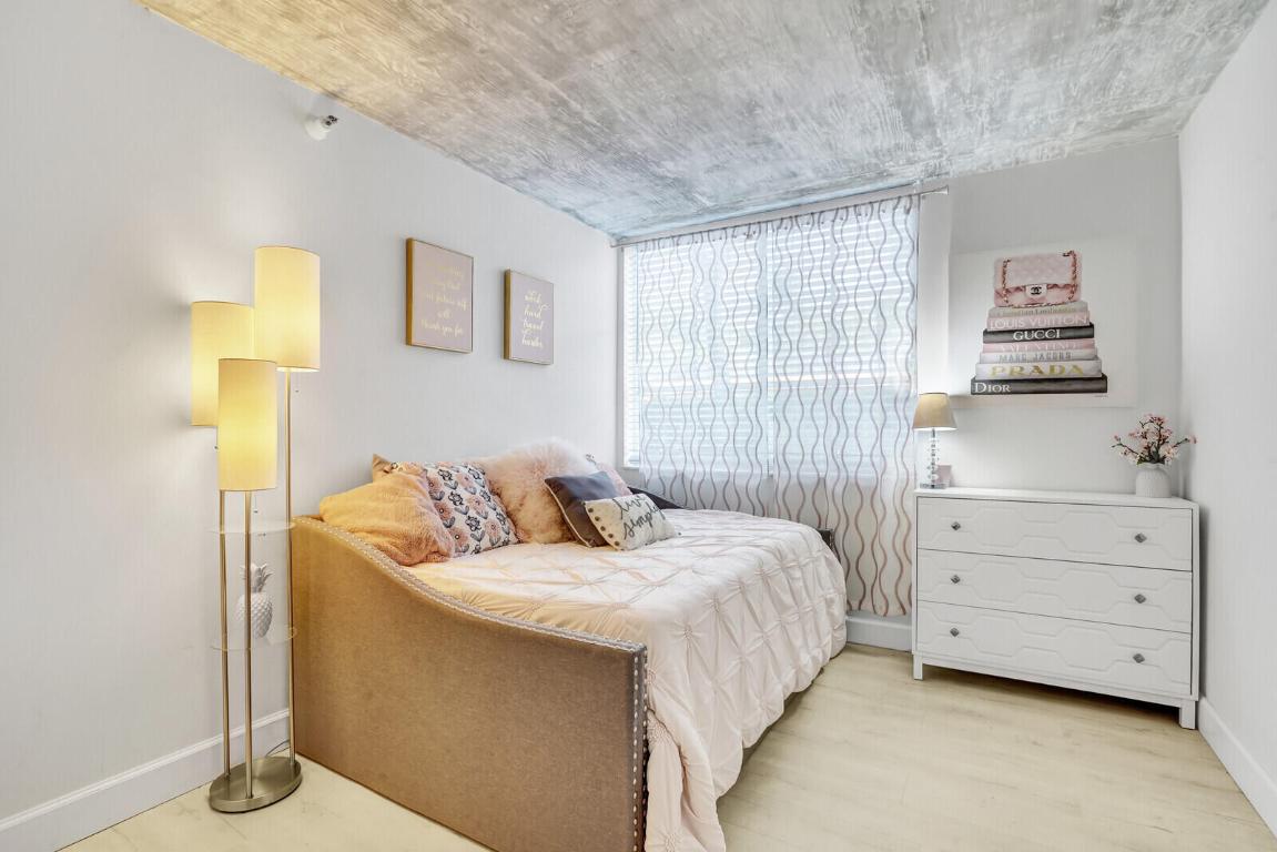 123 Yacht Club Way Unit: 107