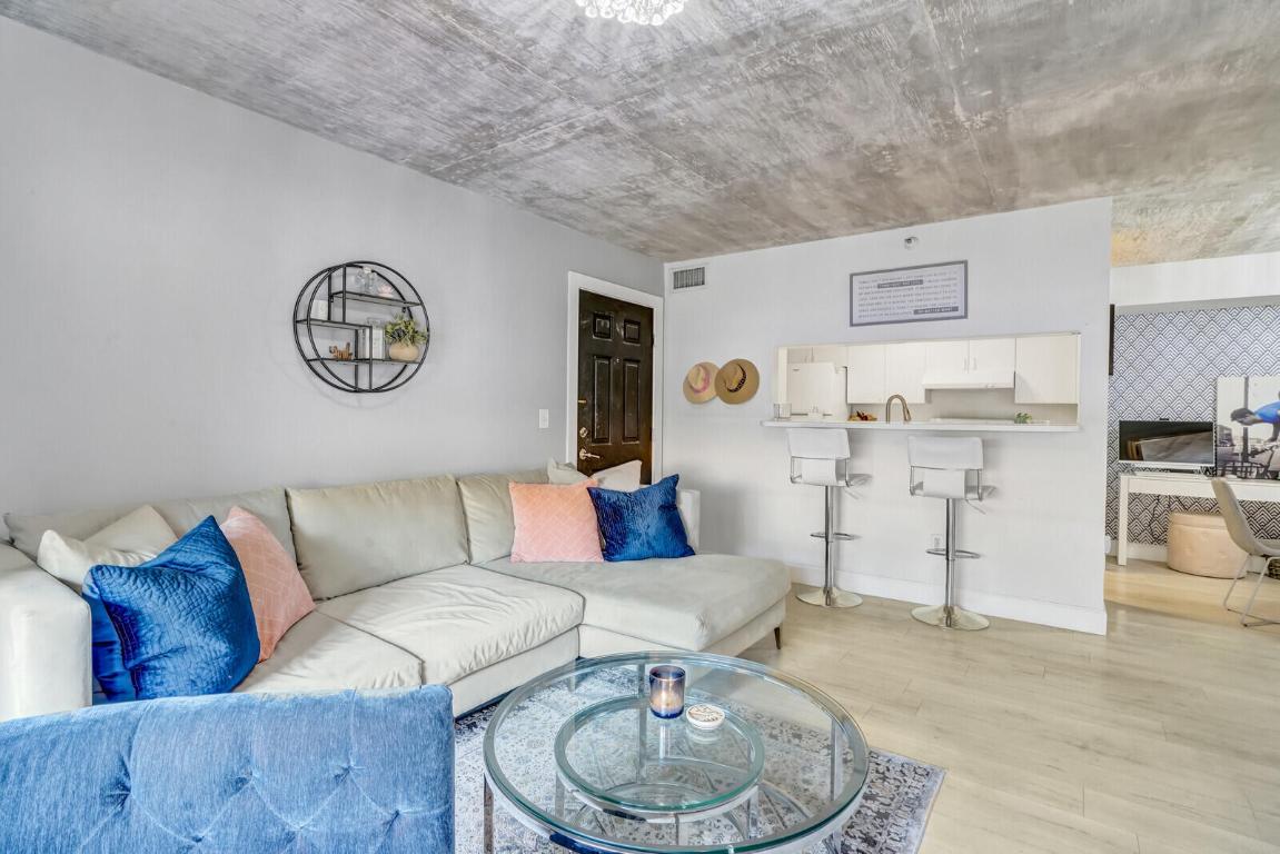 123 Yacht Club Way Unit: 107