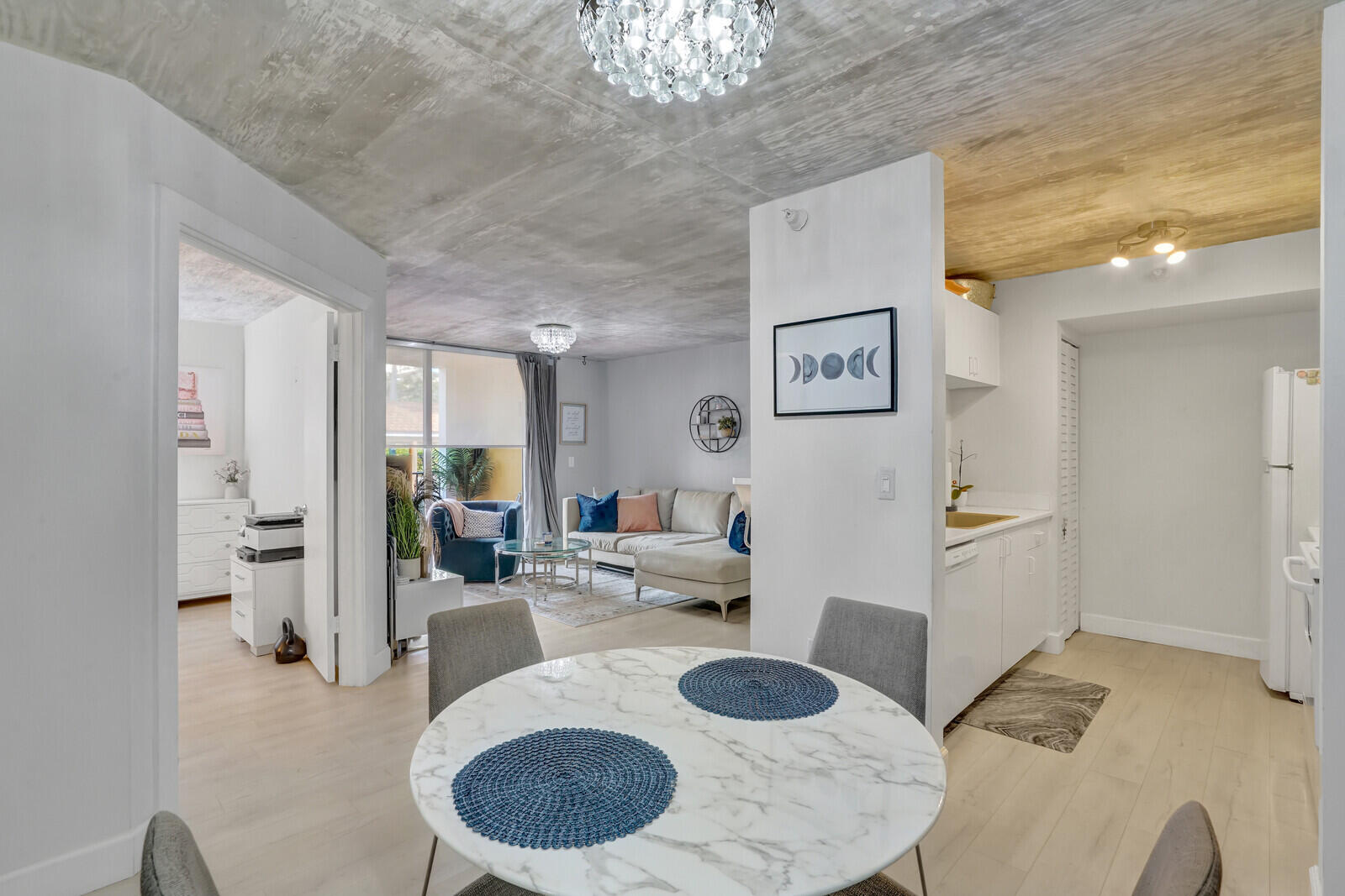 123 Yacht Club Way Unit: 107