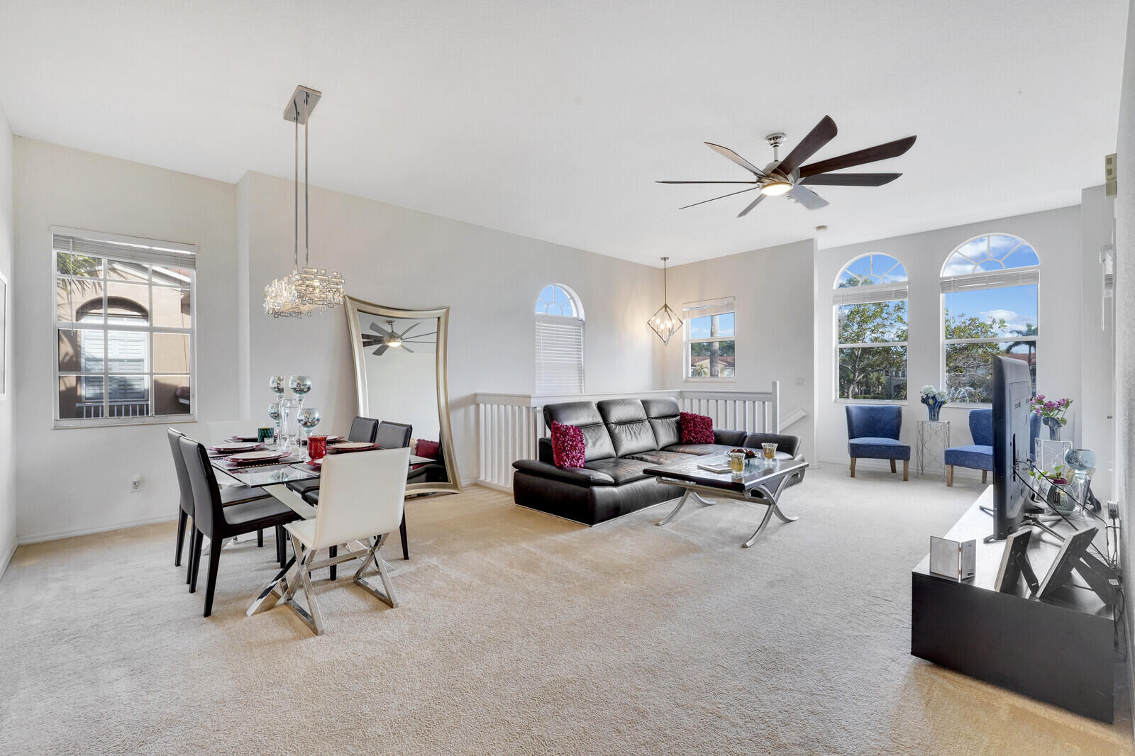 4890 Bonsai Circle Unit: 200