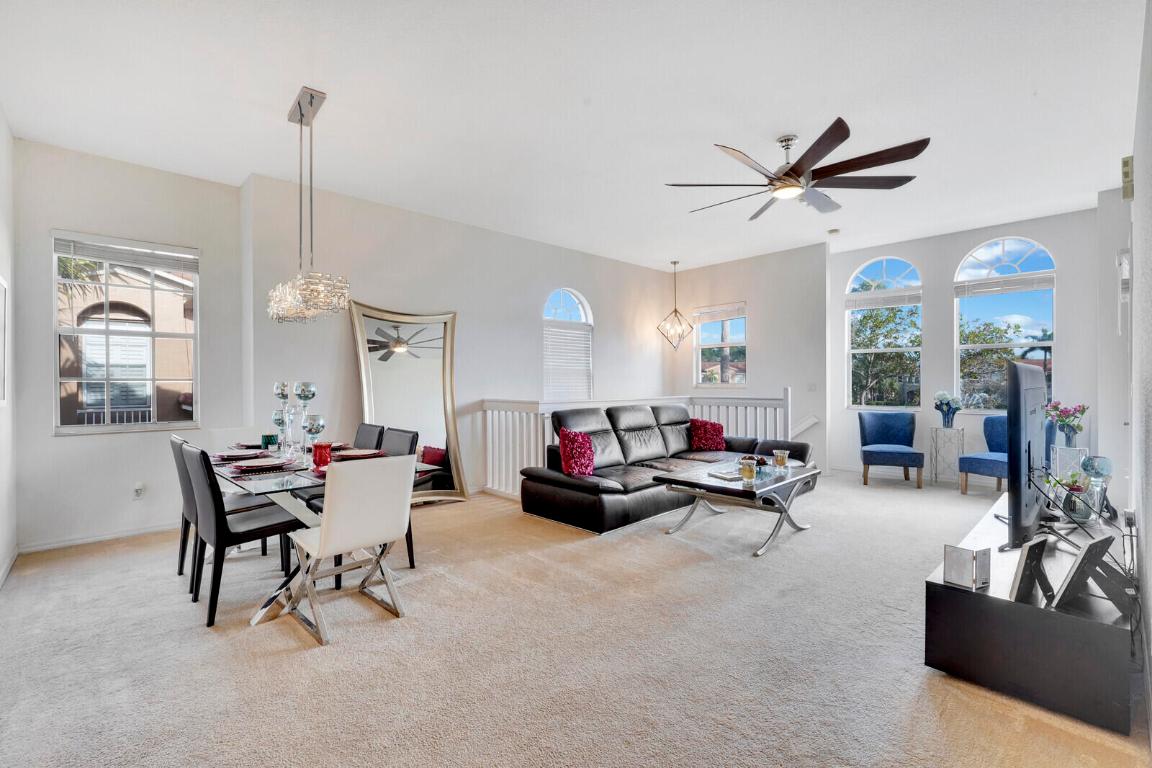 4890 Bonsai Circle Unit: 200