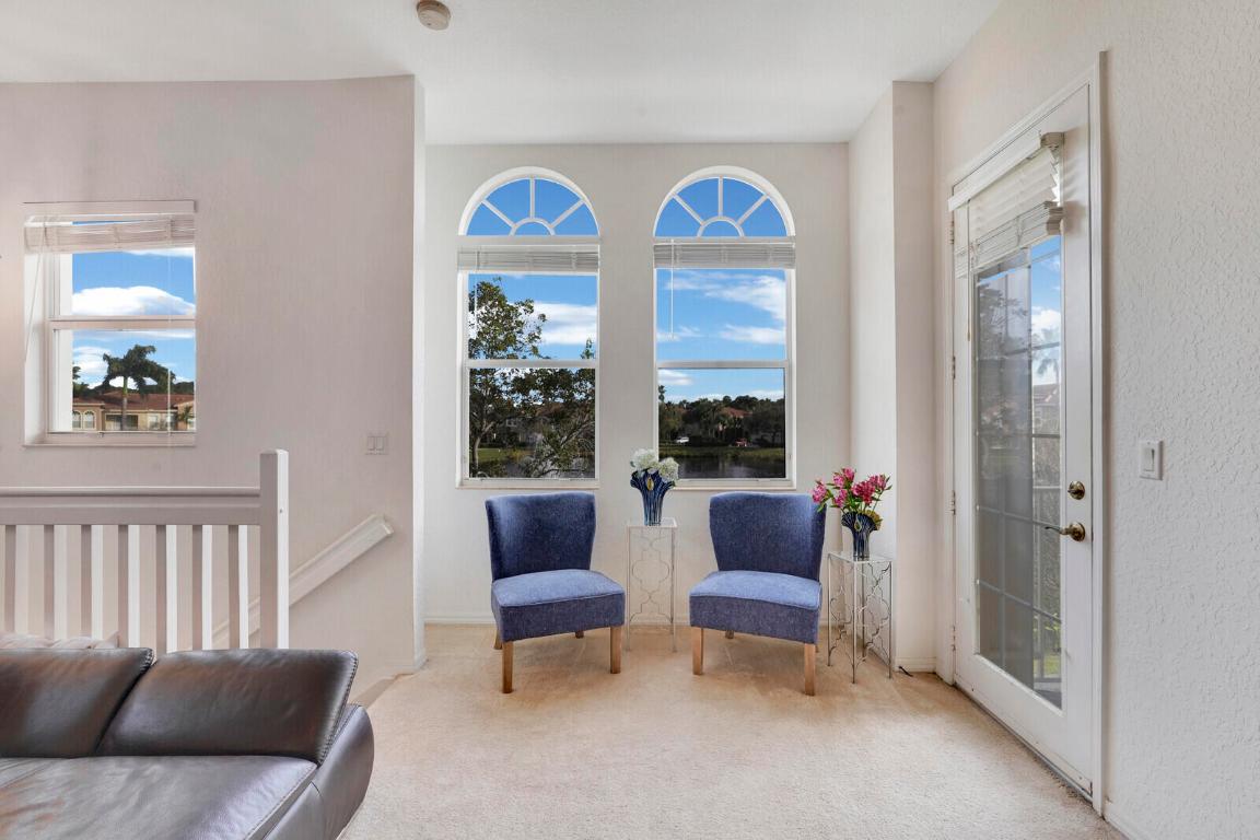 4890 Bonsai Circle Unit: 200