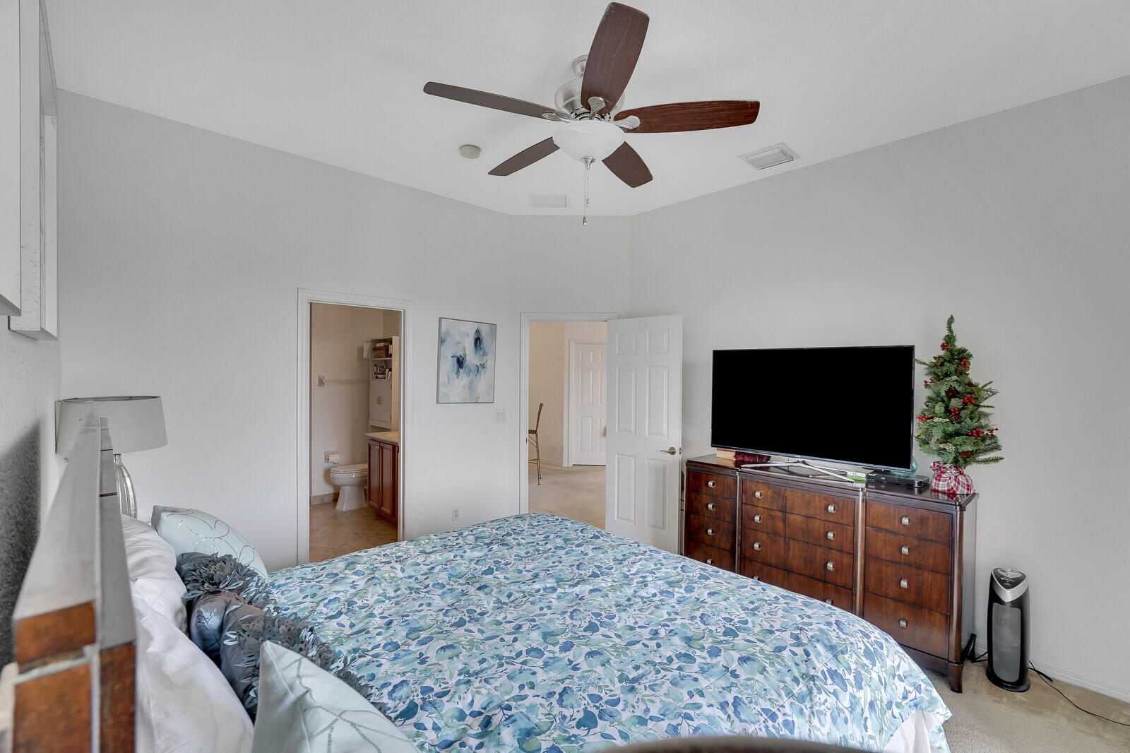 4890 Bonsai Circle Unit: 200