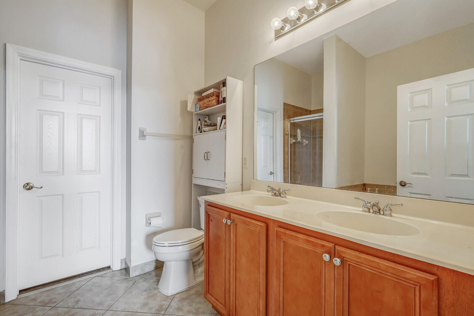 4890 Bonsai Circle Unit: 200