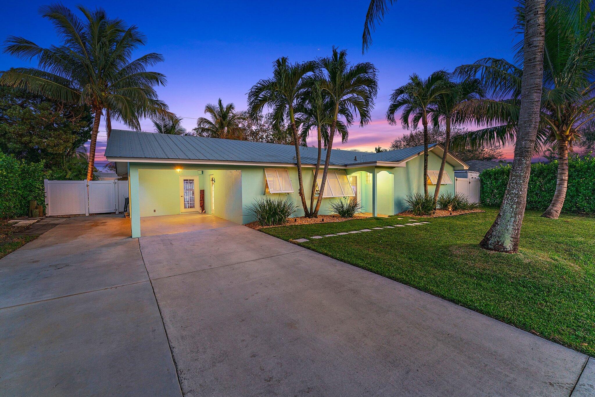 1521 Venus Avenue