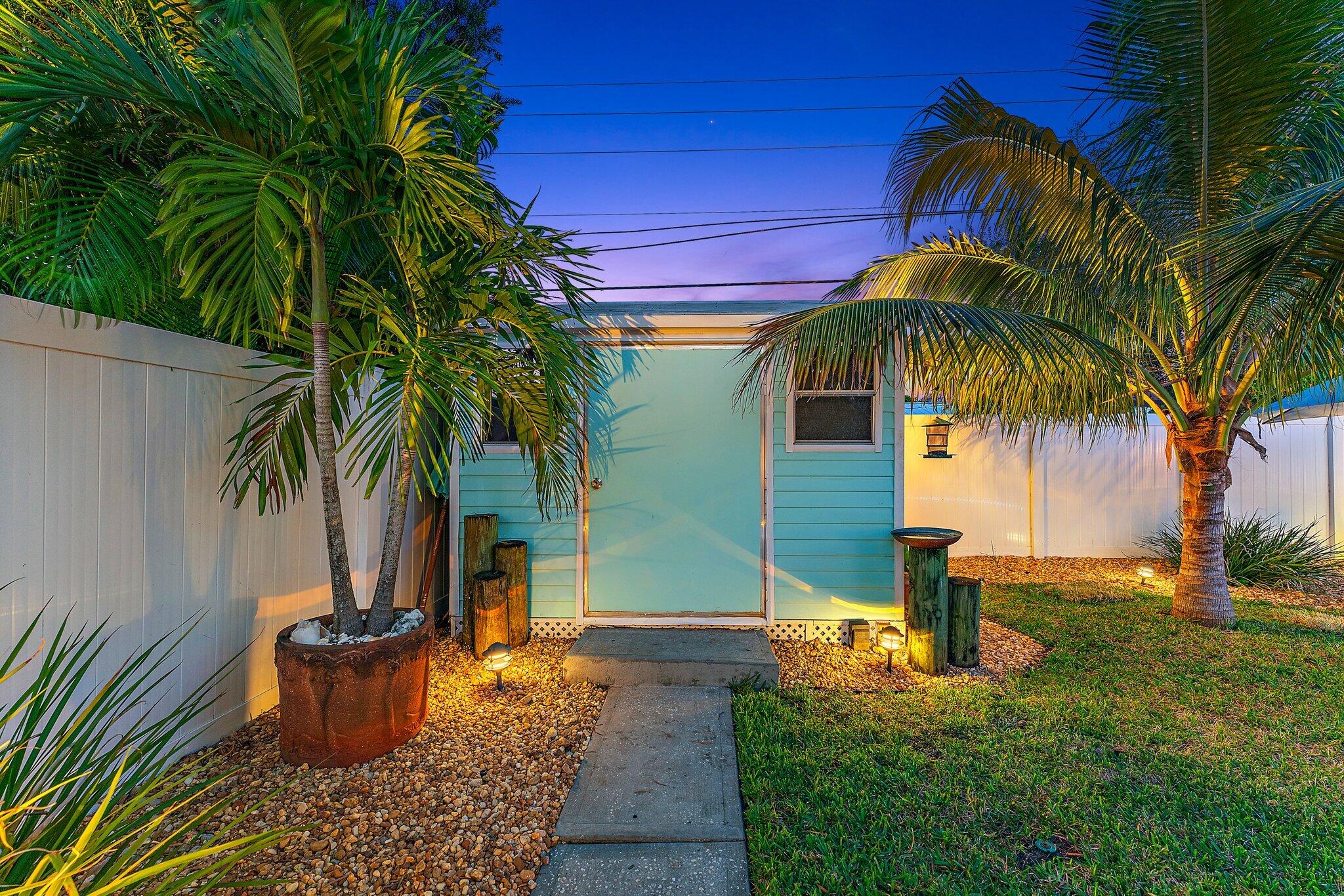 1521 Venus Avenue