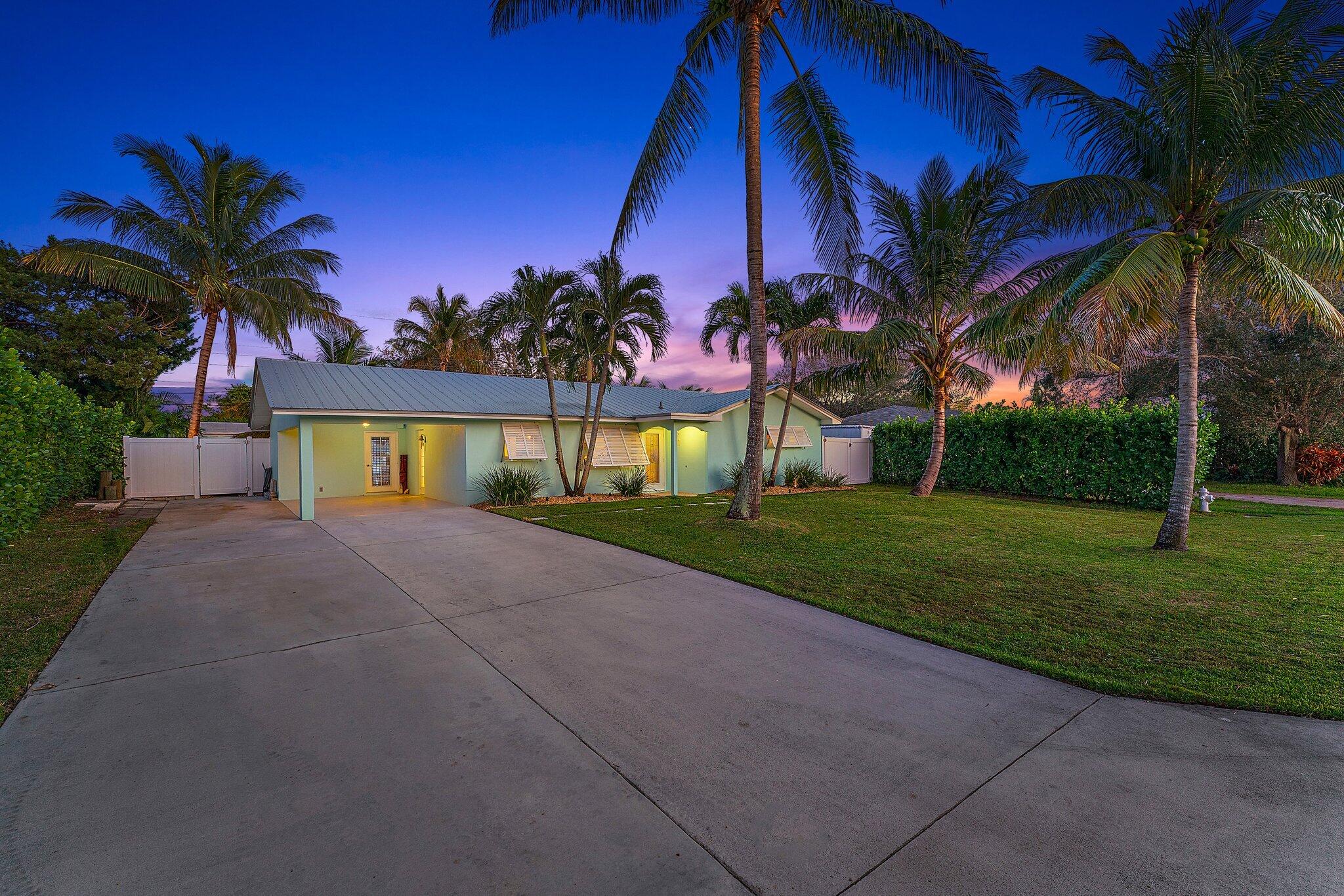 1521 Venus Avenue