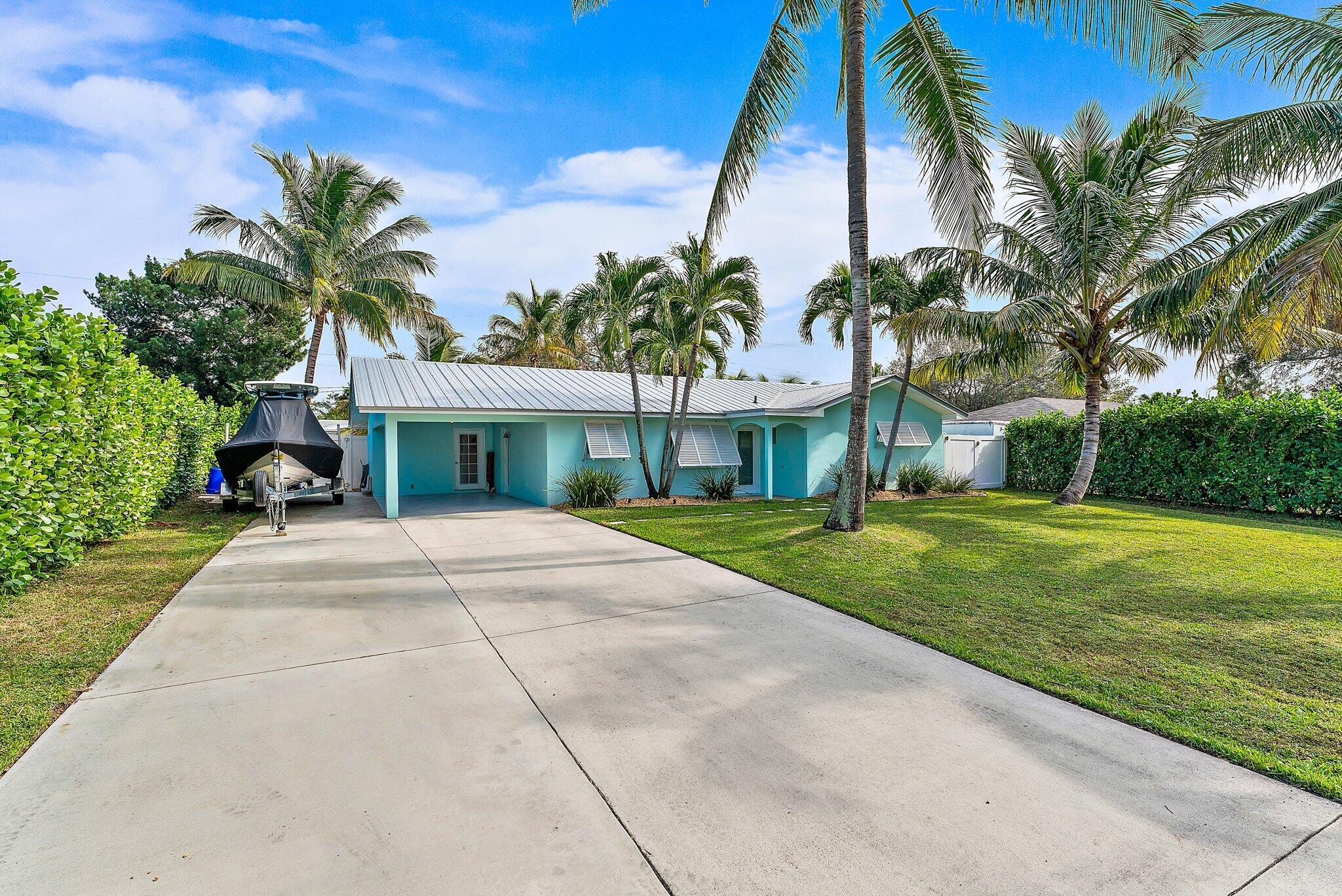 1521 Venus Avenue