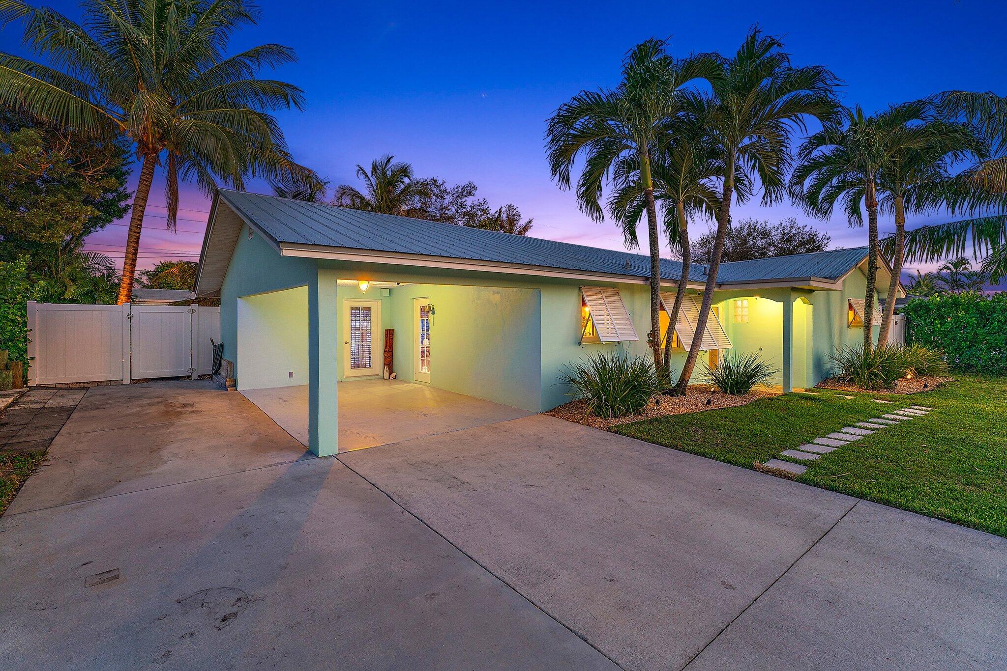 1521 Venus Avenue