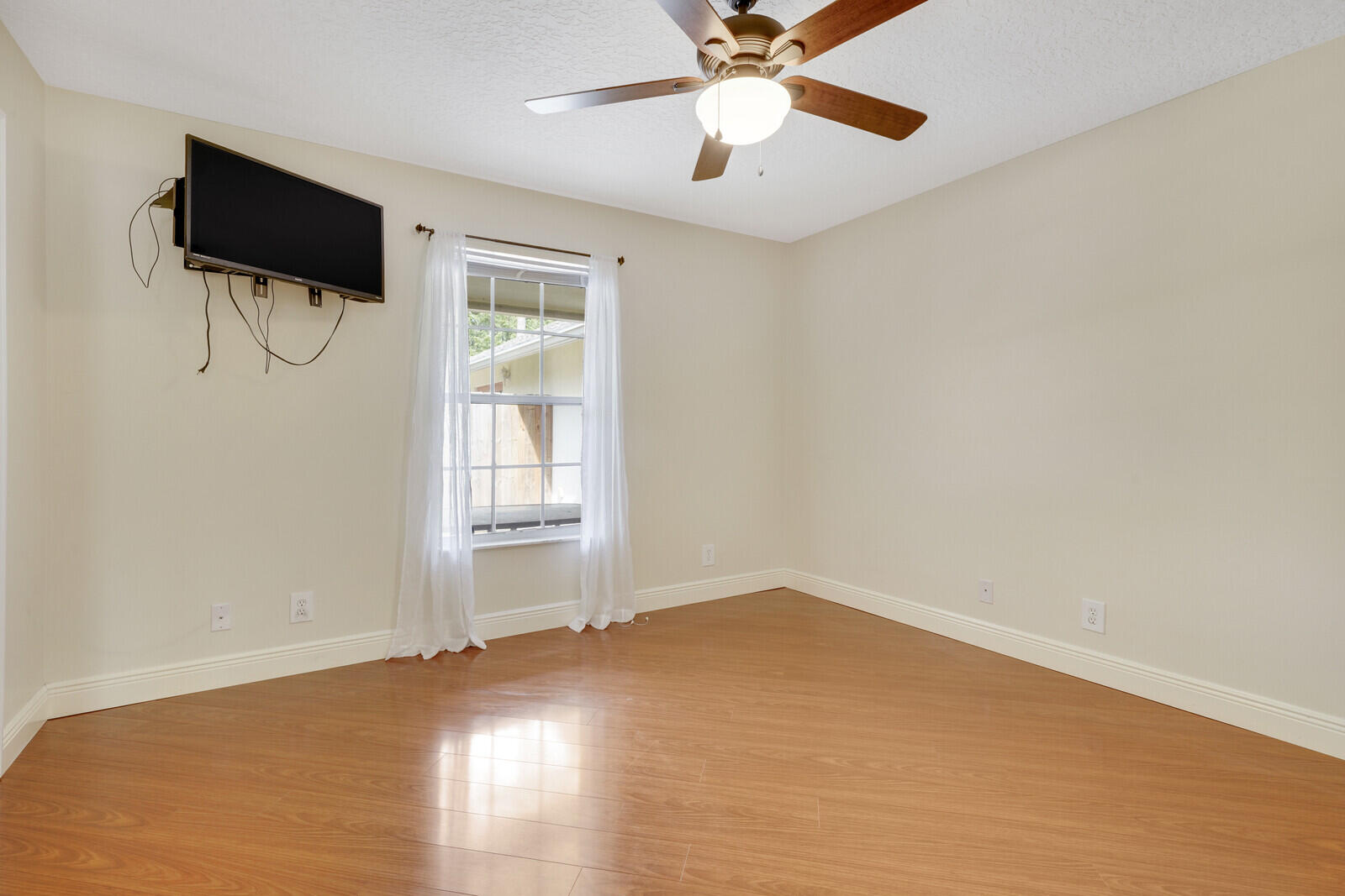 11953 66th Street N