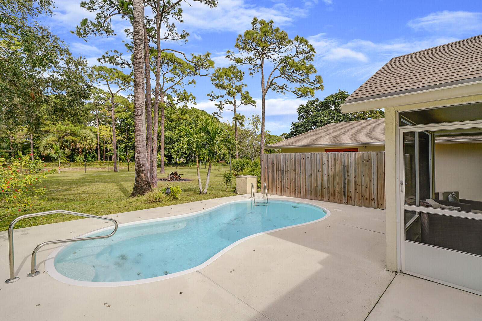 11953 66th Street N