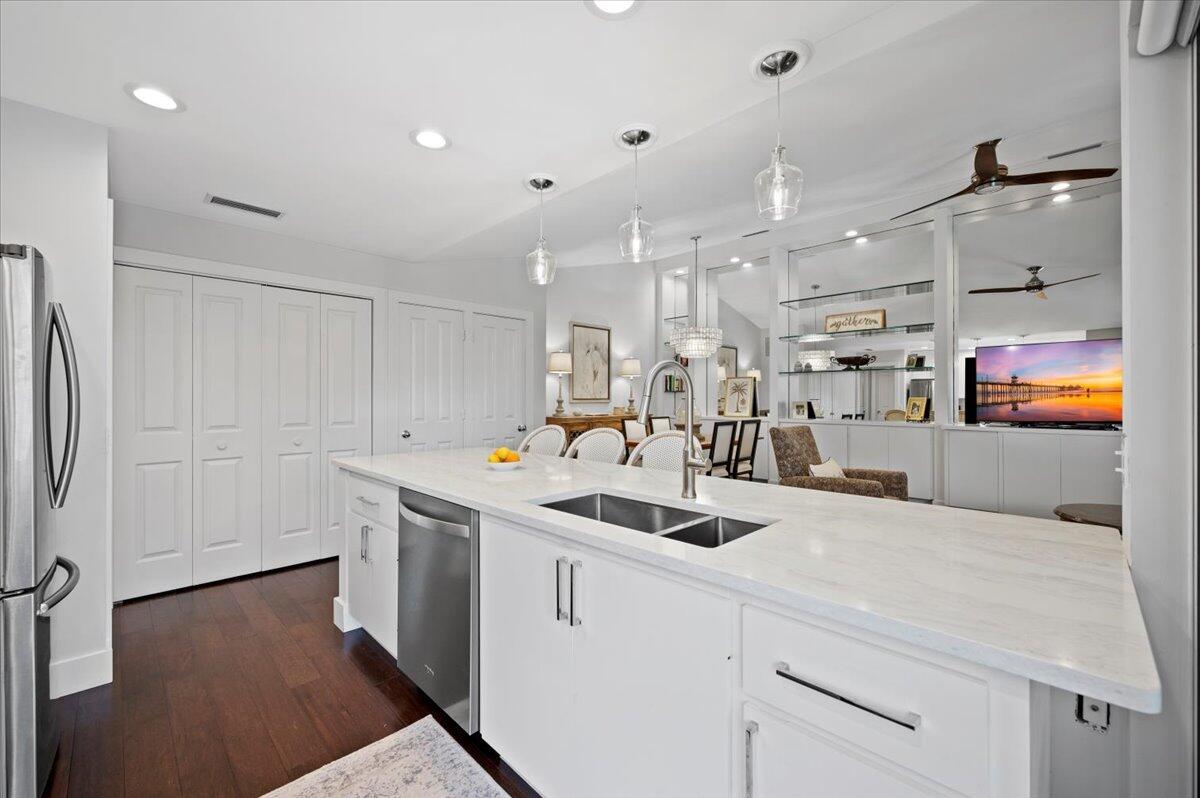 9601 Chapman Oak Court