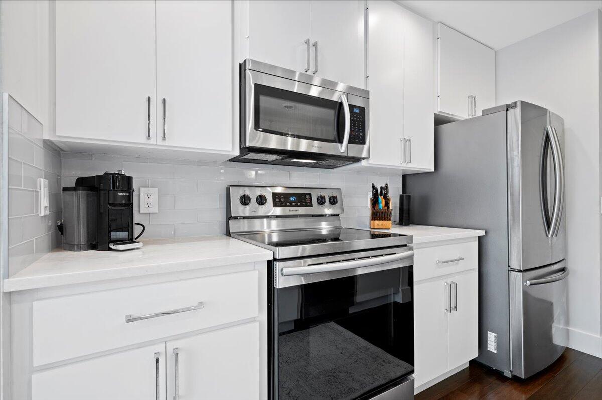 9601 Chapman Oak Court