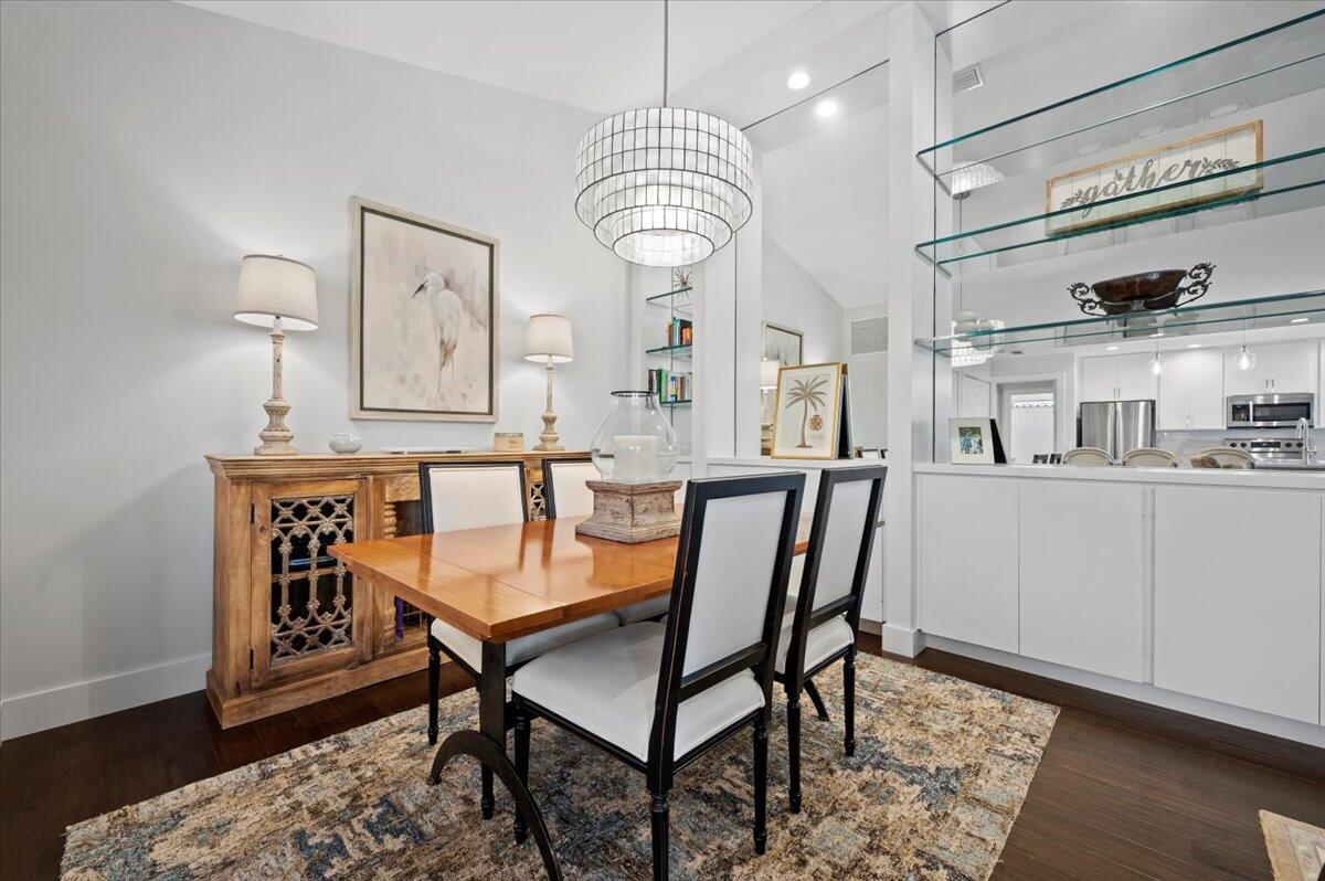 9601 Chapman Oak Court