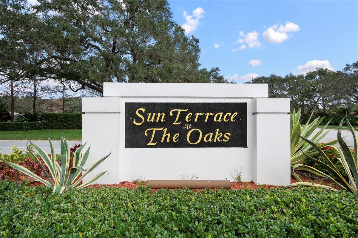 9601 Chapman Oak Court