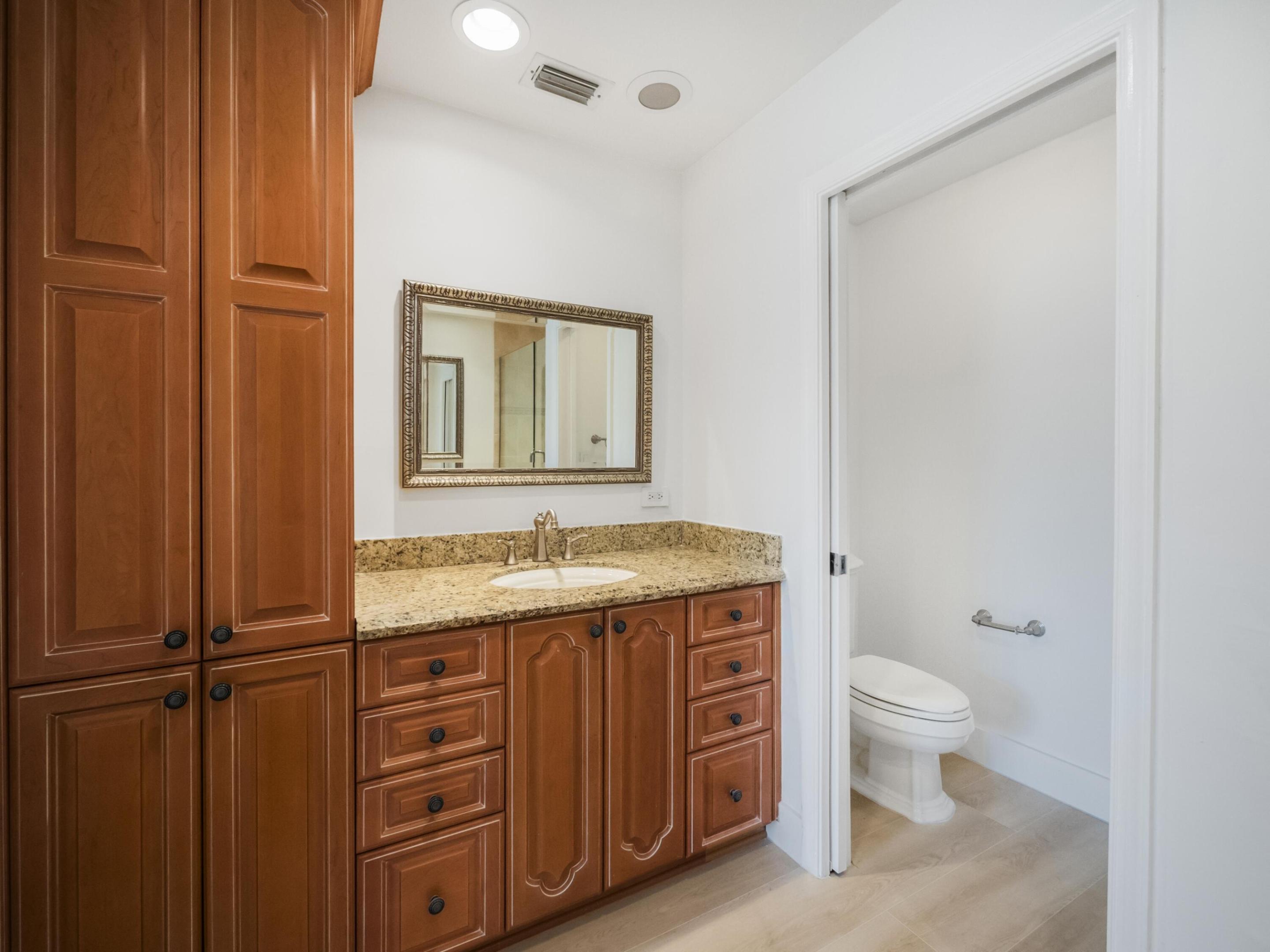 607 Mainsail Circle