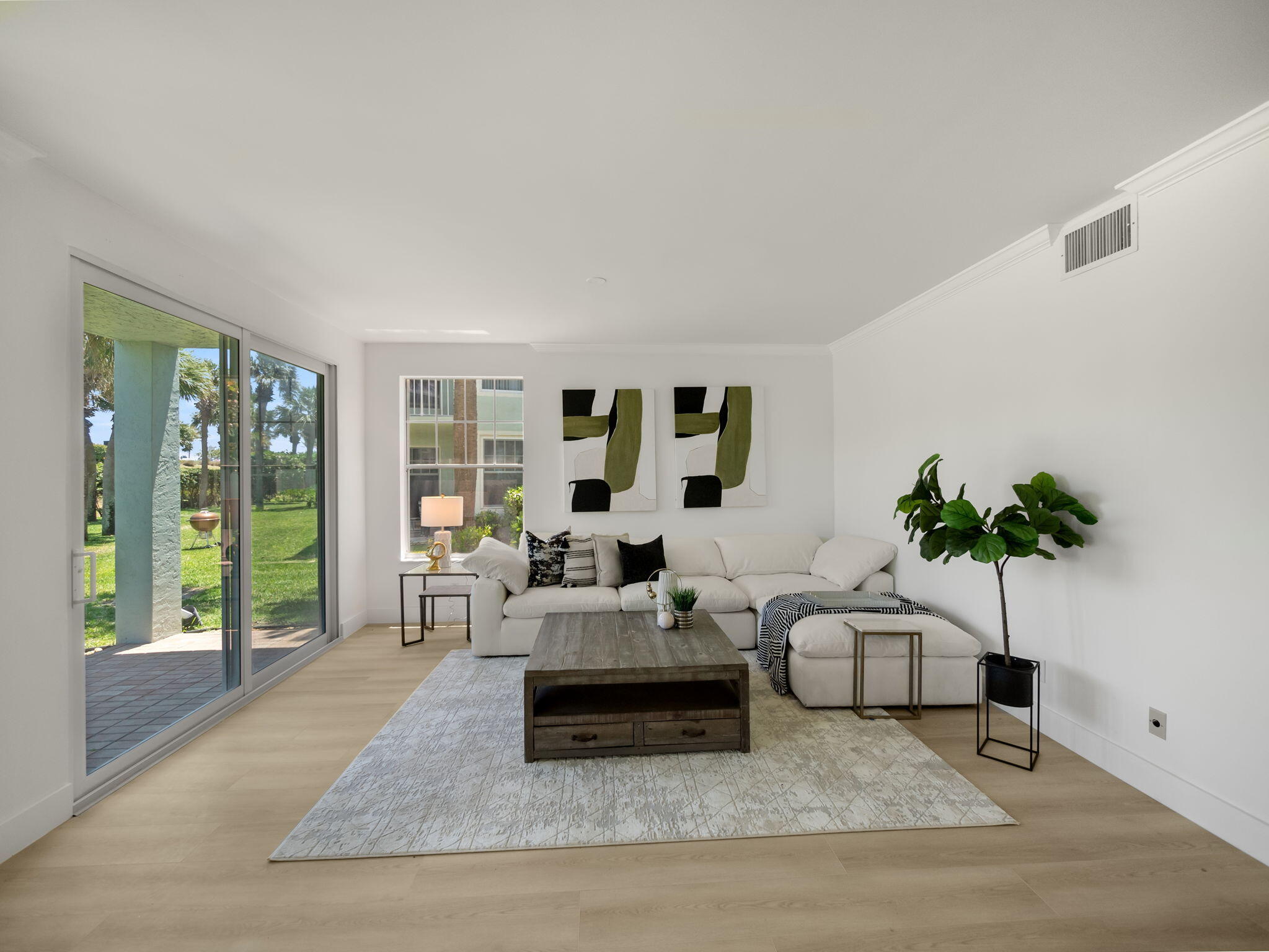 607 Mainsail Circle