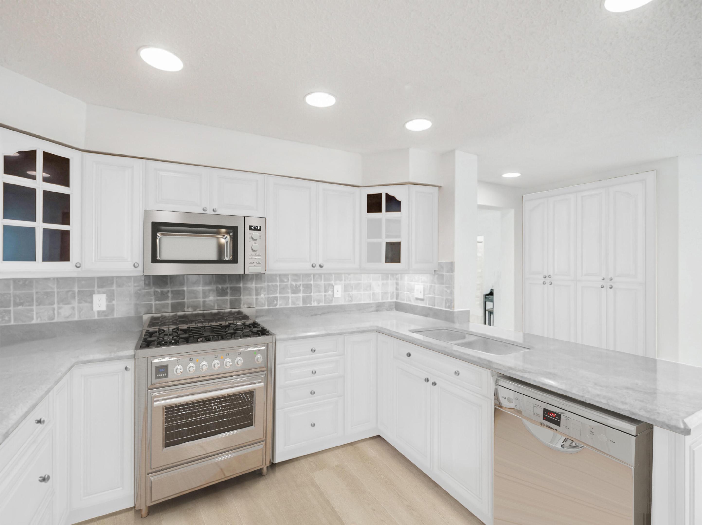 607 Mainsail Circle