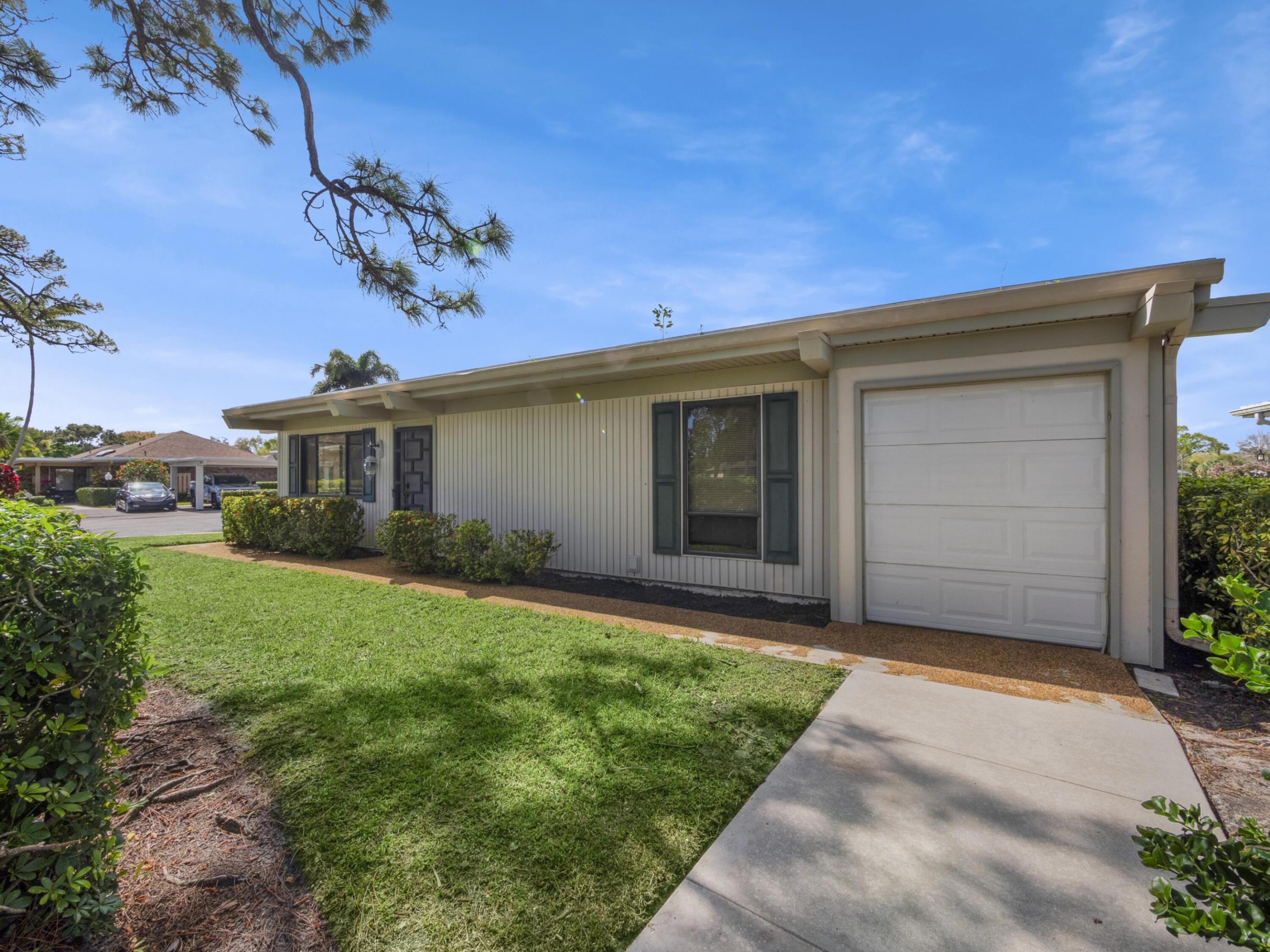 13731 Eastpointe Way