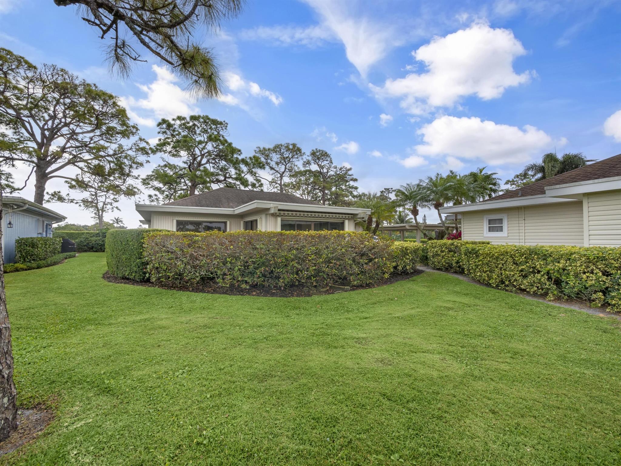 13731 Eastpointe Way