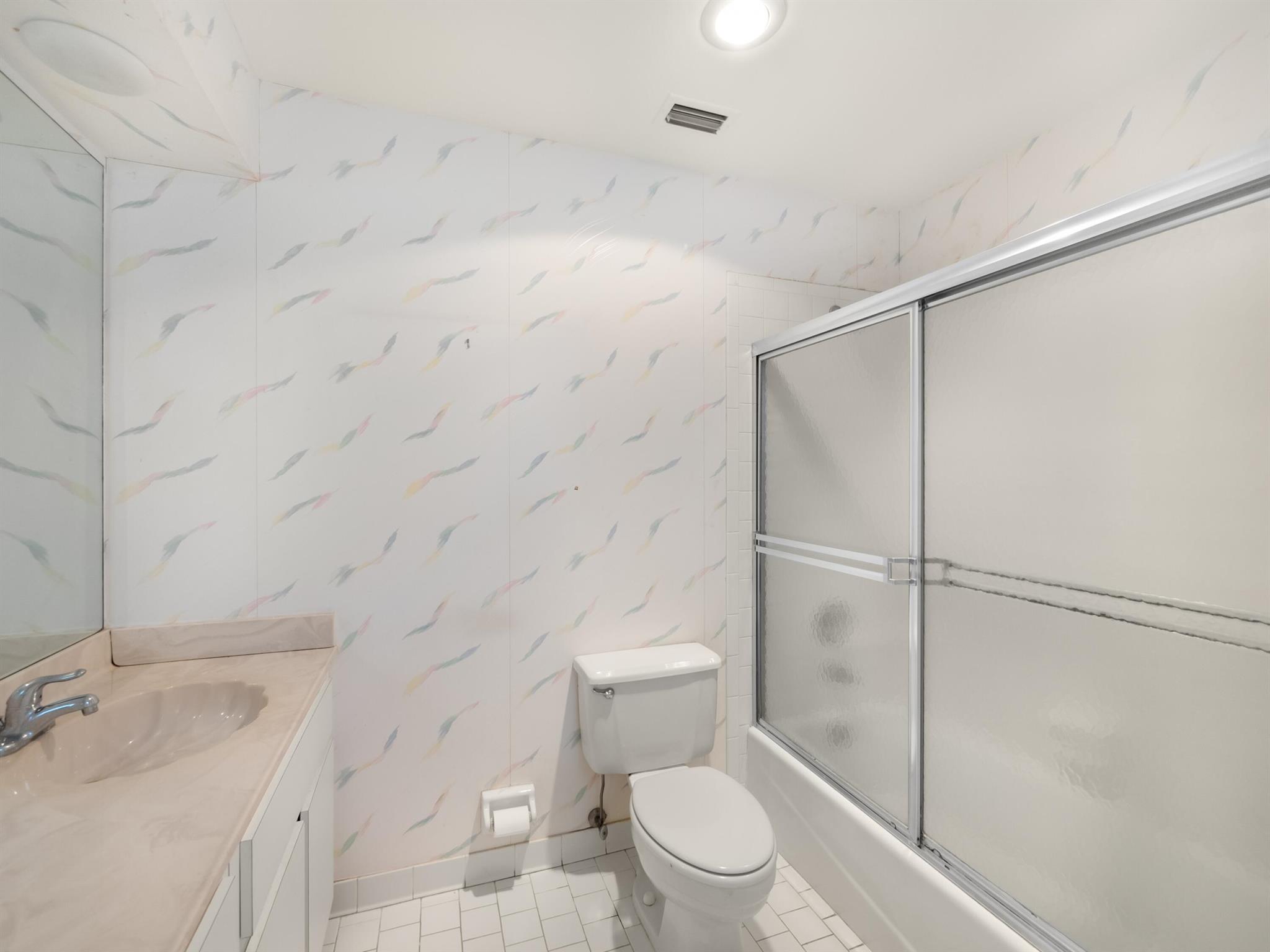 13731 Eastpointe Way