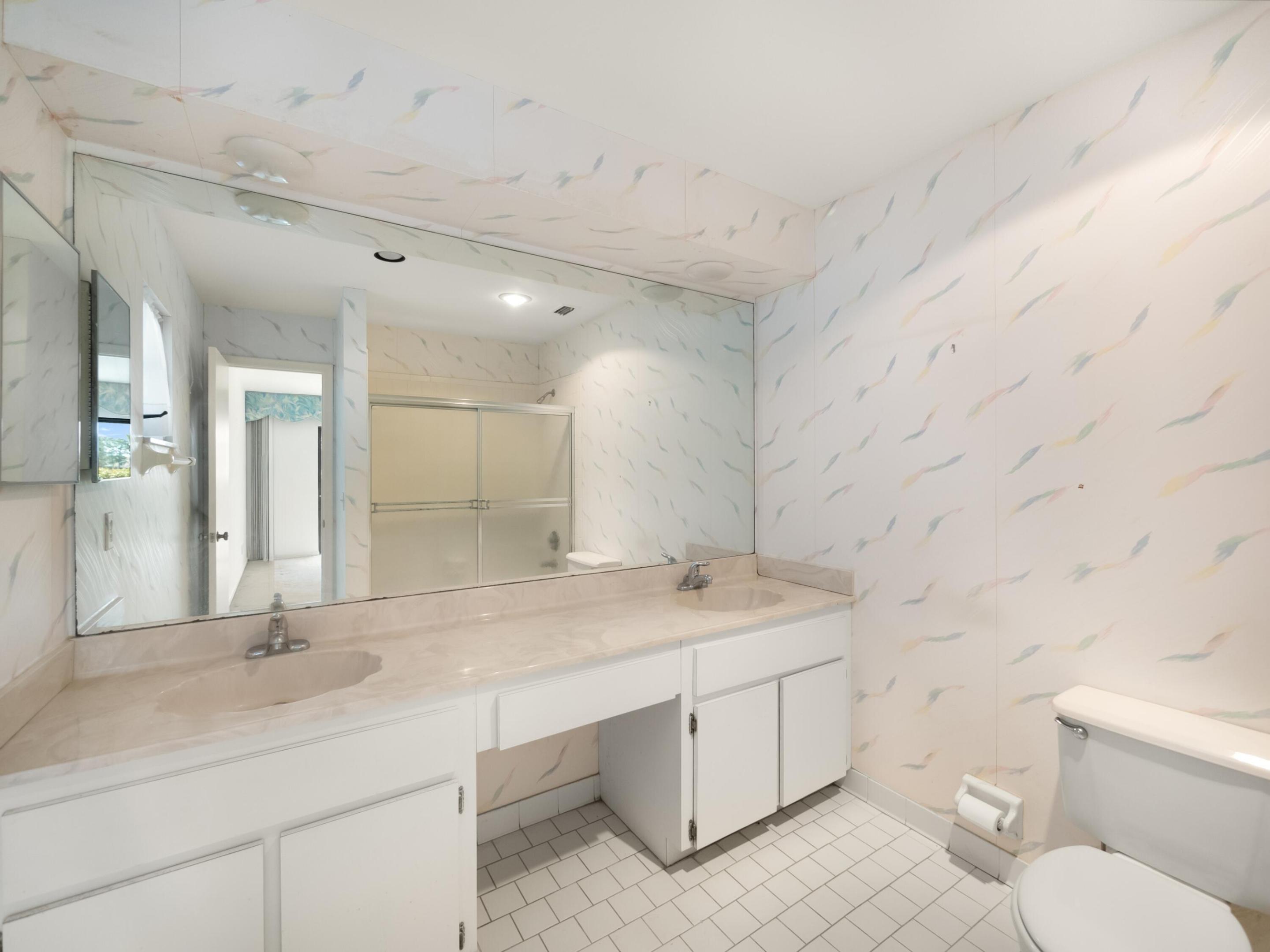 13731 Eastpointe Way