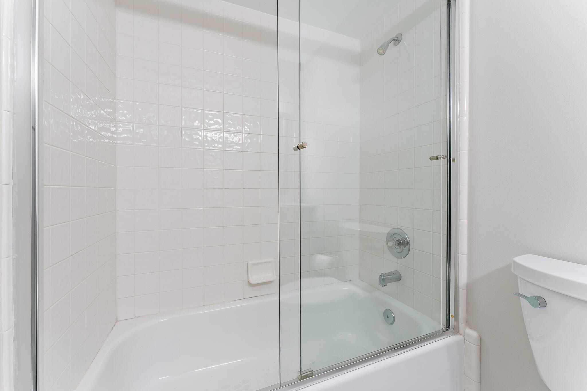 2905 Fairway Drive N