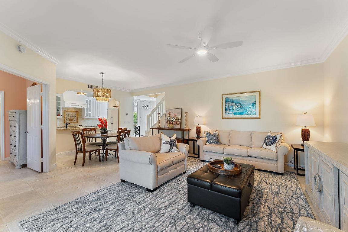 2905 Fairway Drive N