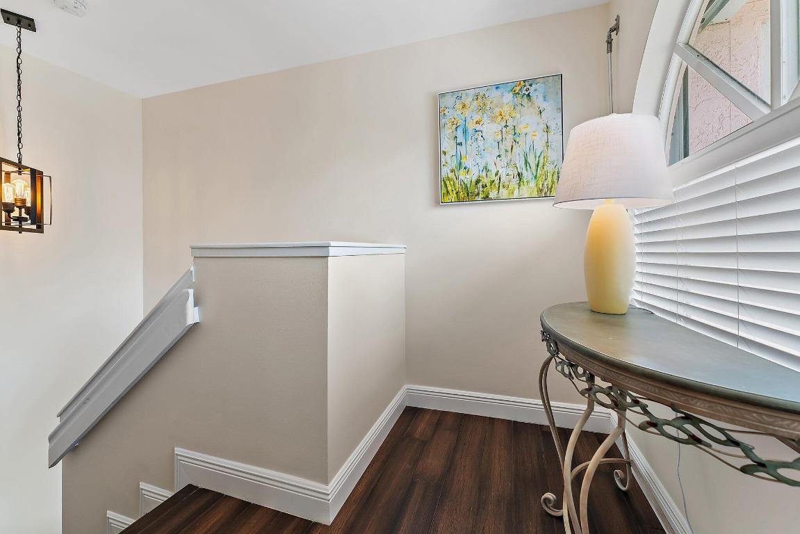 2905 Fairway Drive N