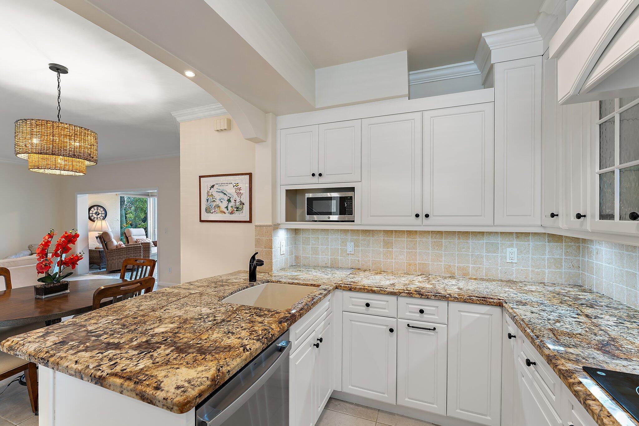 2905 Fairway Drive N