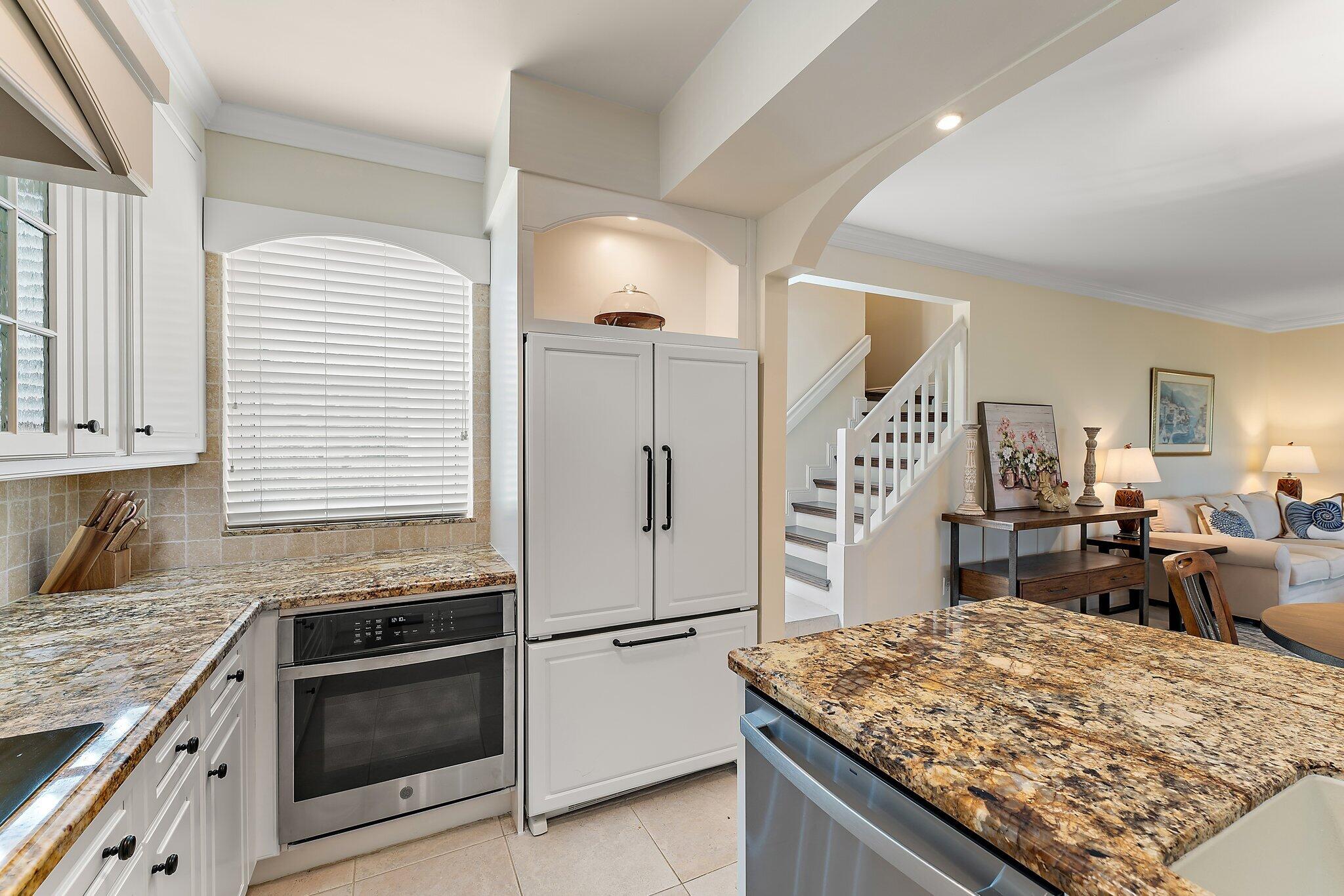 2905 Fairway Drive N