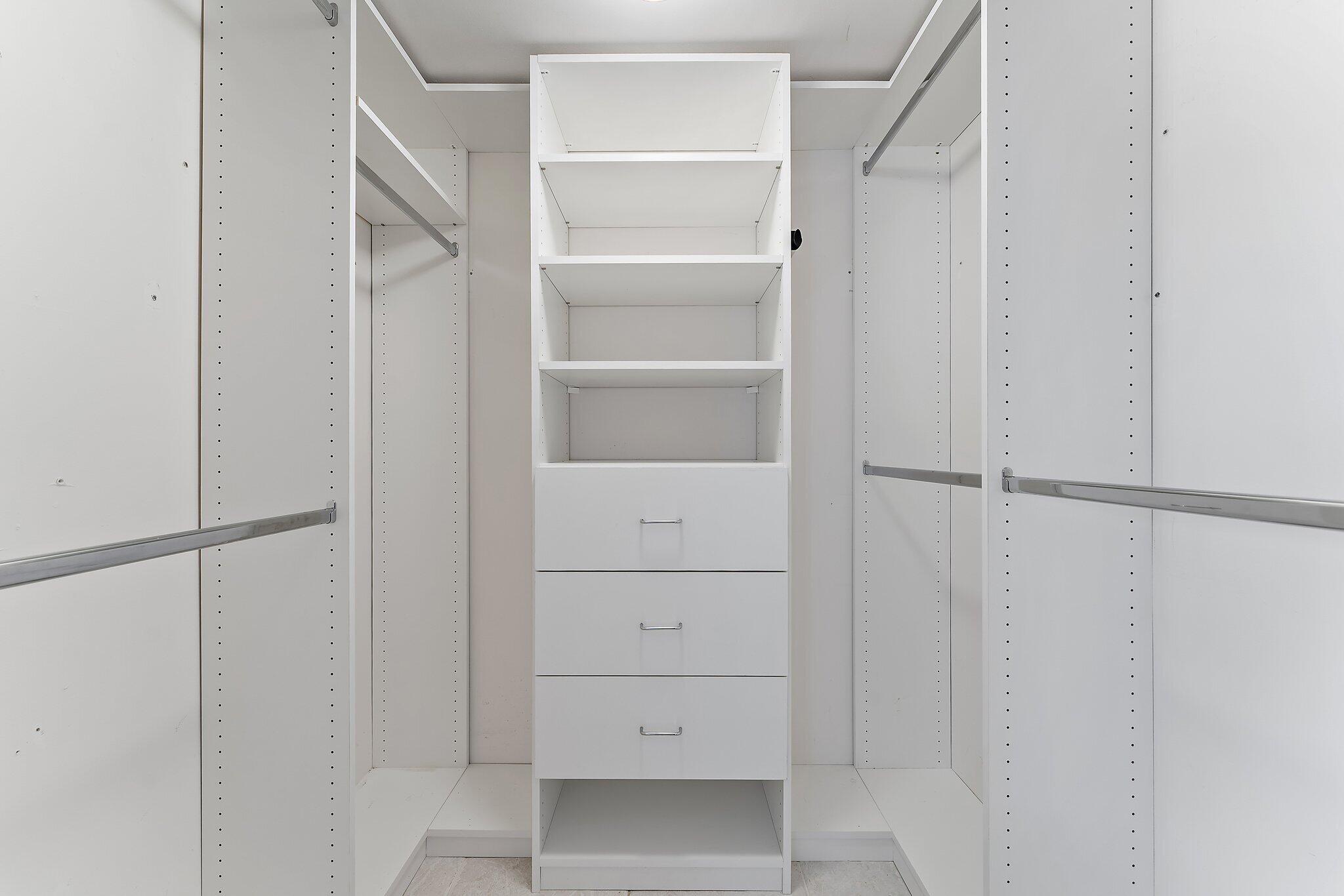 2905 Fairway Drive N