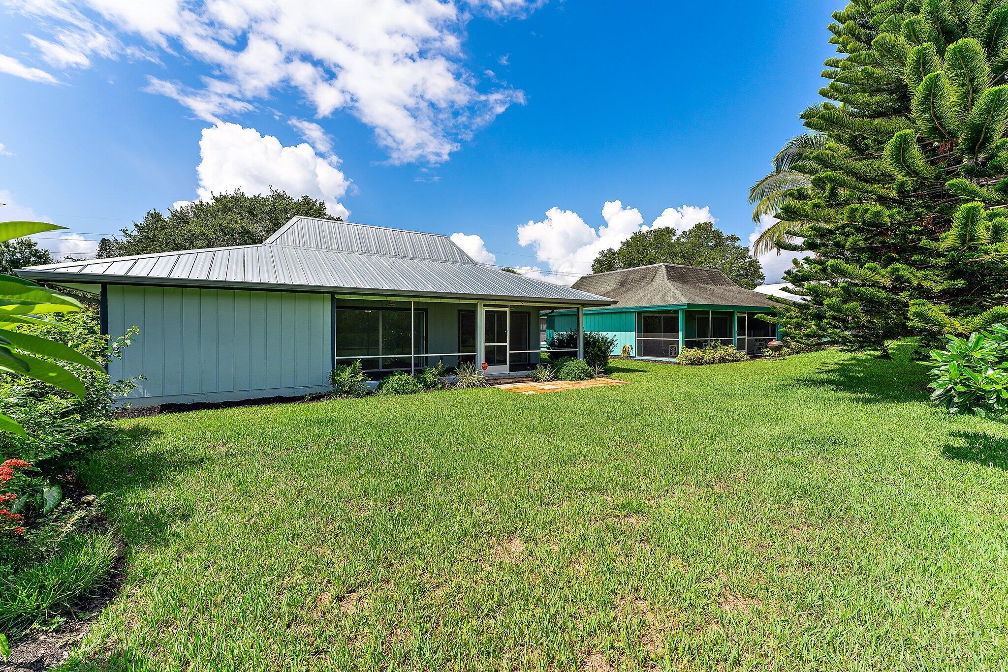 324 SW Indian Groves Drive