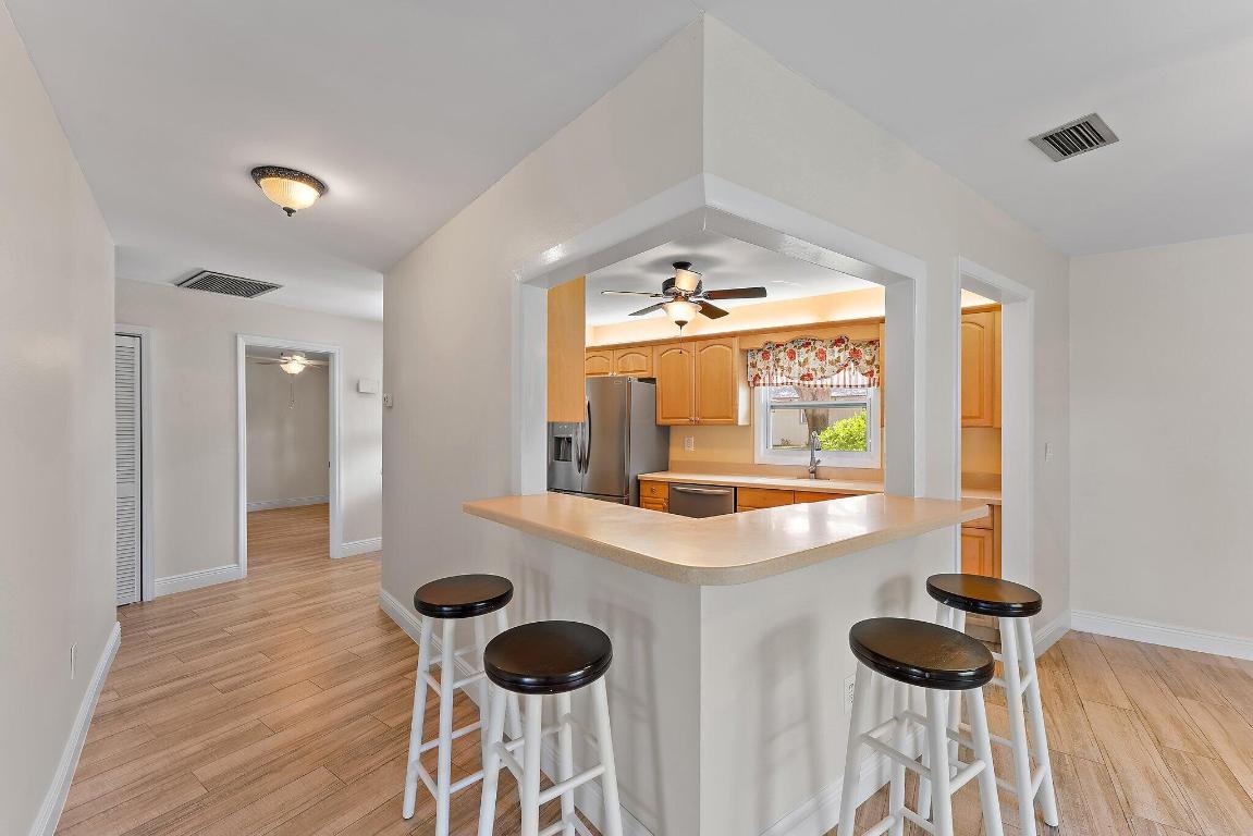 324 SW Indian Groves Drive