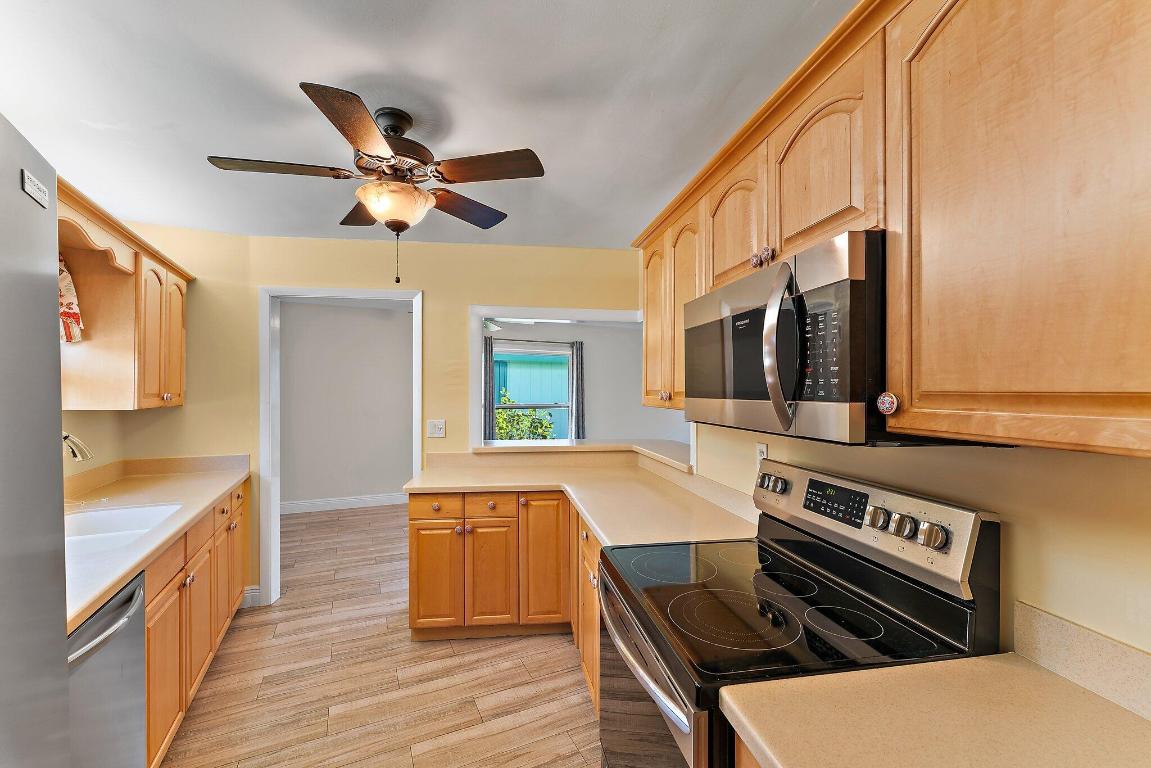 324 SW Indian Groves Drive