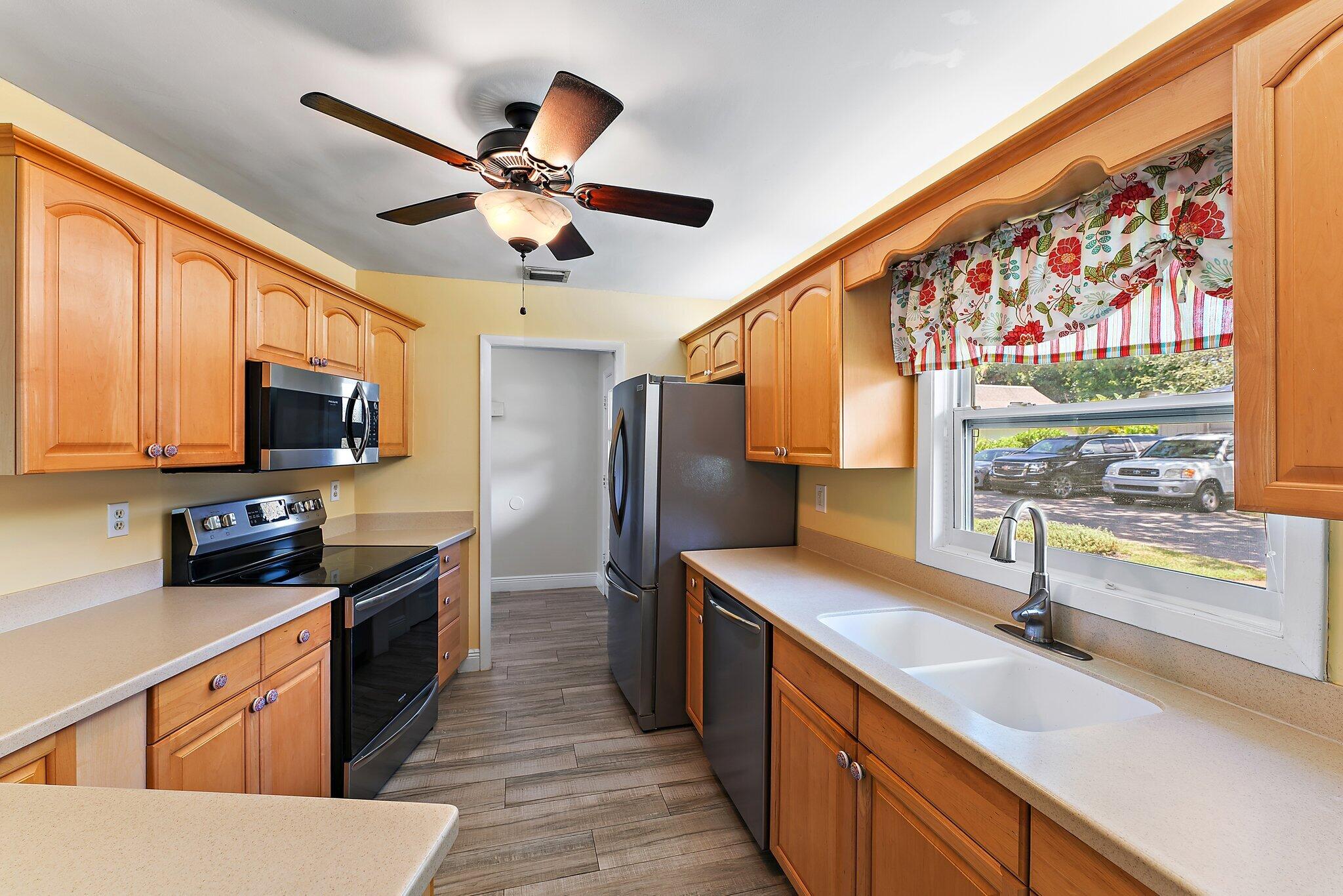 324 SW Indian Groves Drive