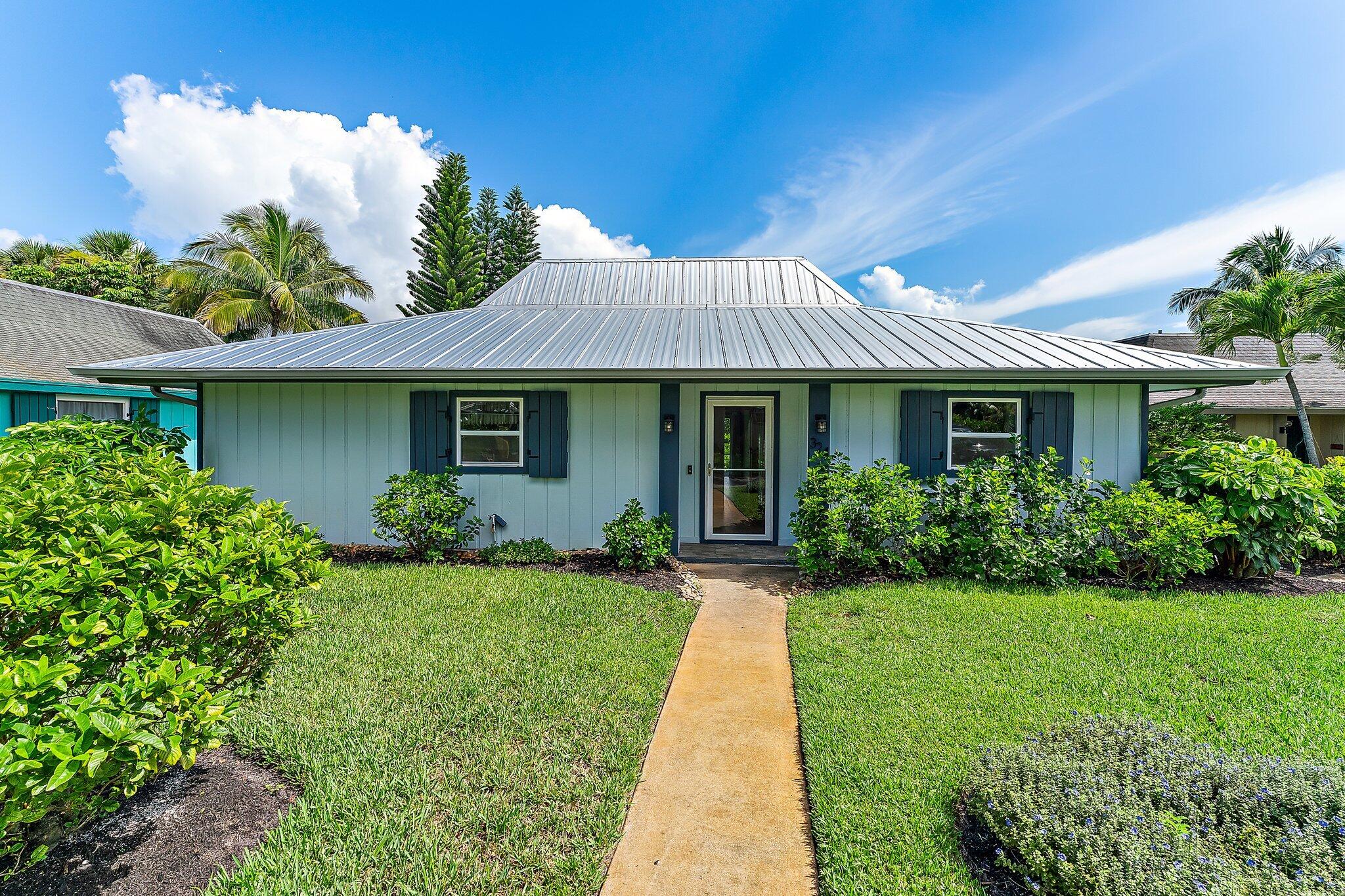 324 SW Indian Groves Drive