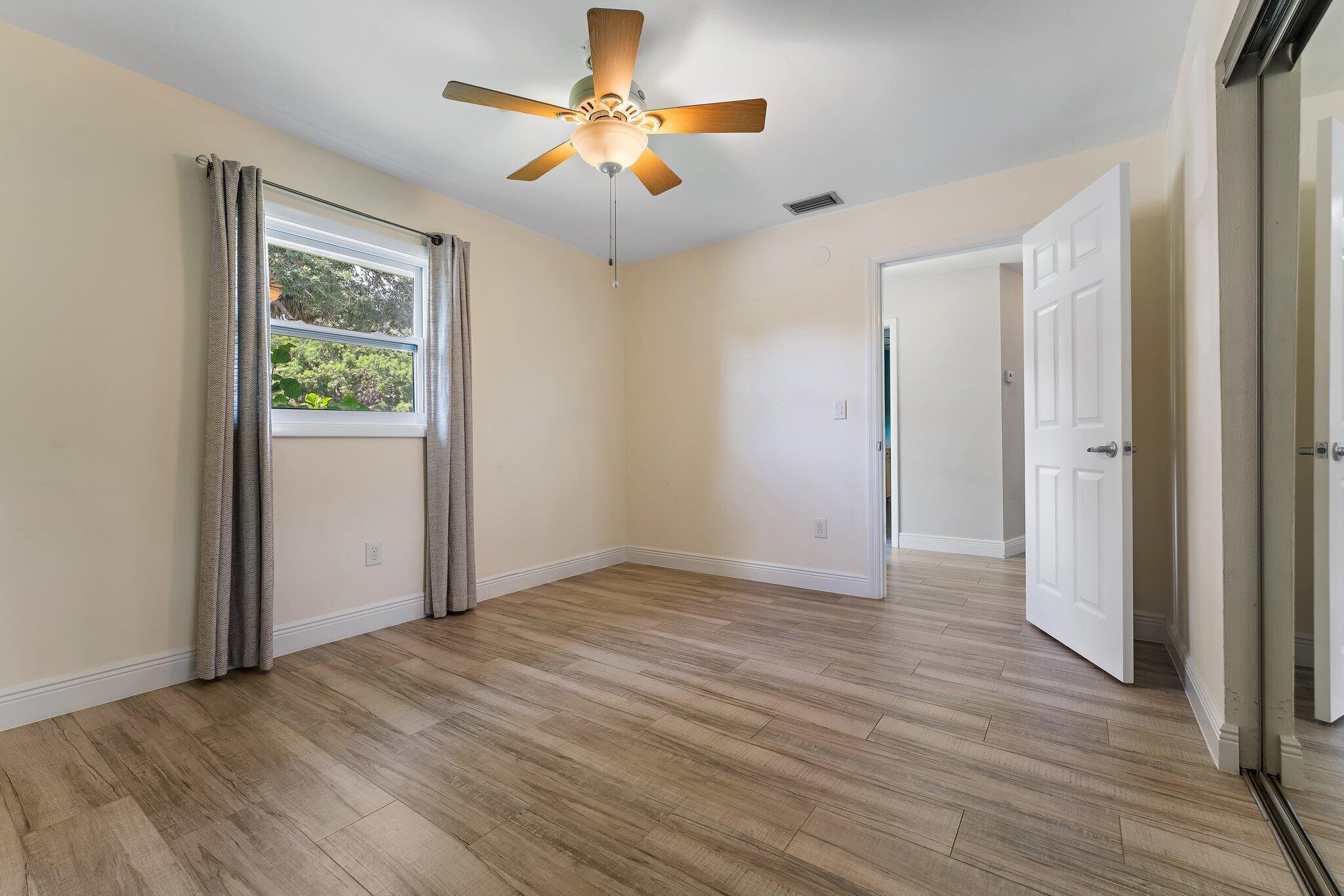 324 SW Indian Groves Drive