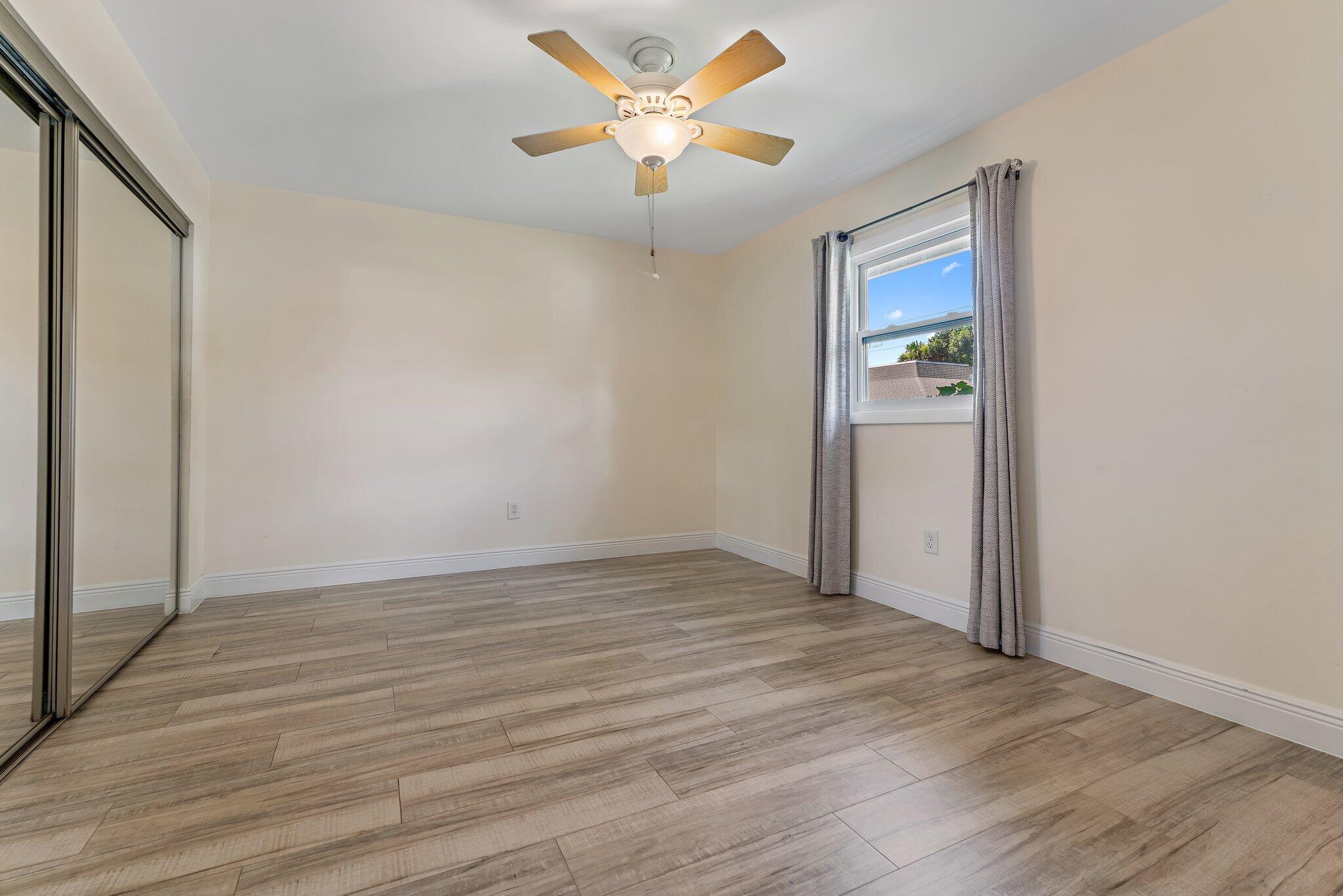 324 SW Indian Groves Drive