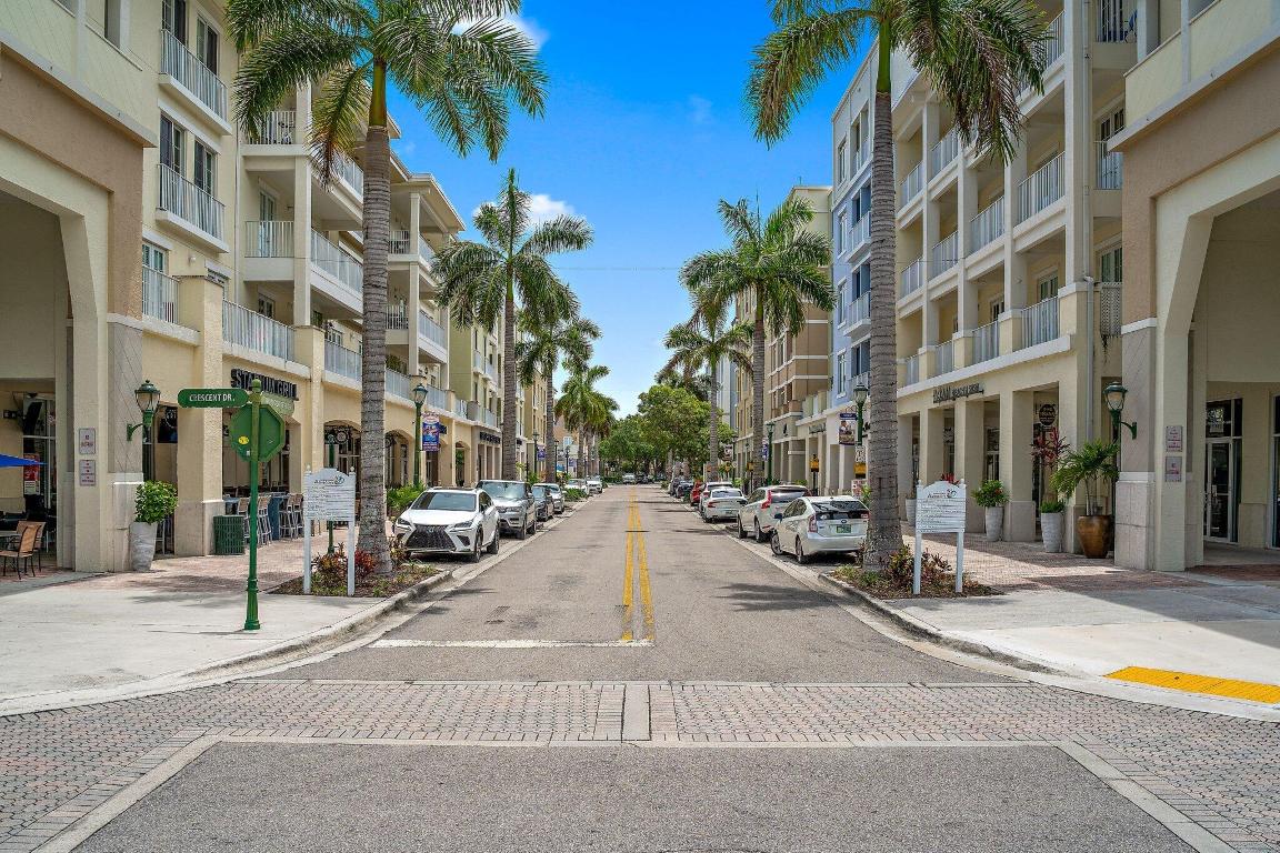 4736 Chancellor Drive 22