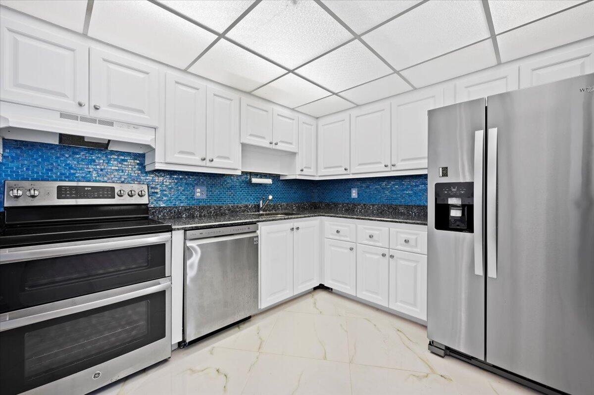 200 Ocean Trail Way 807