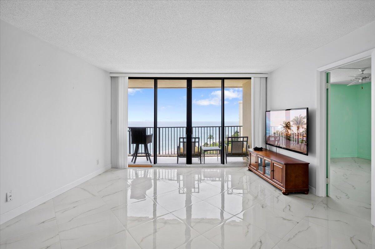 200 Ocean Trail Way 807