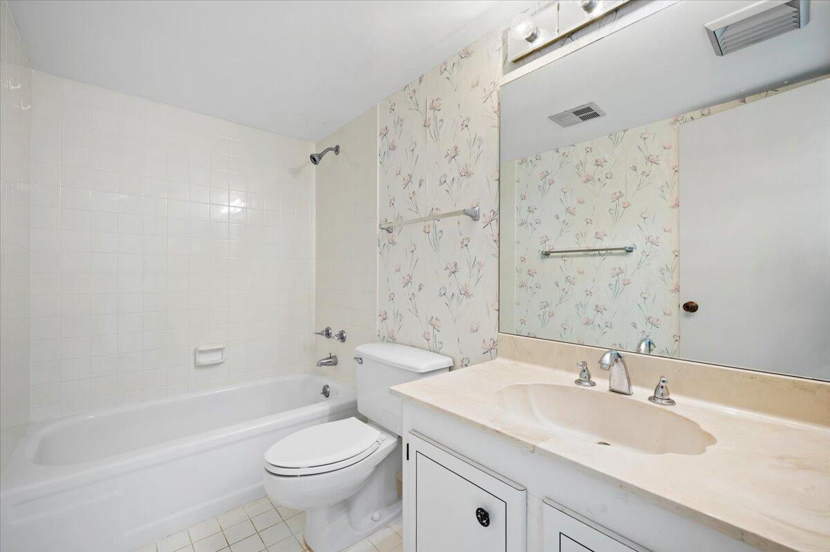 200 Ocean Trail Way 807