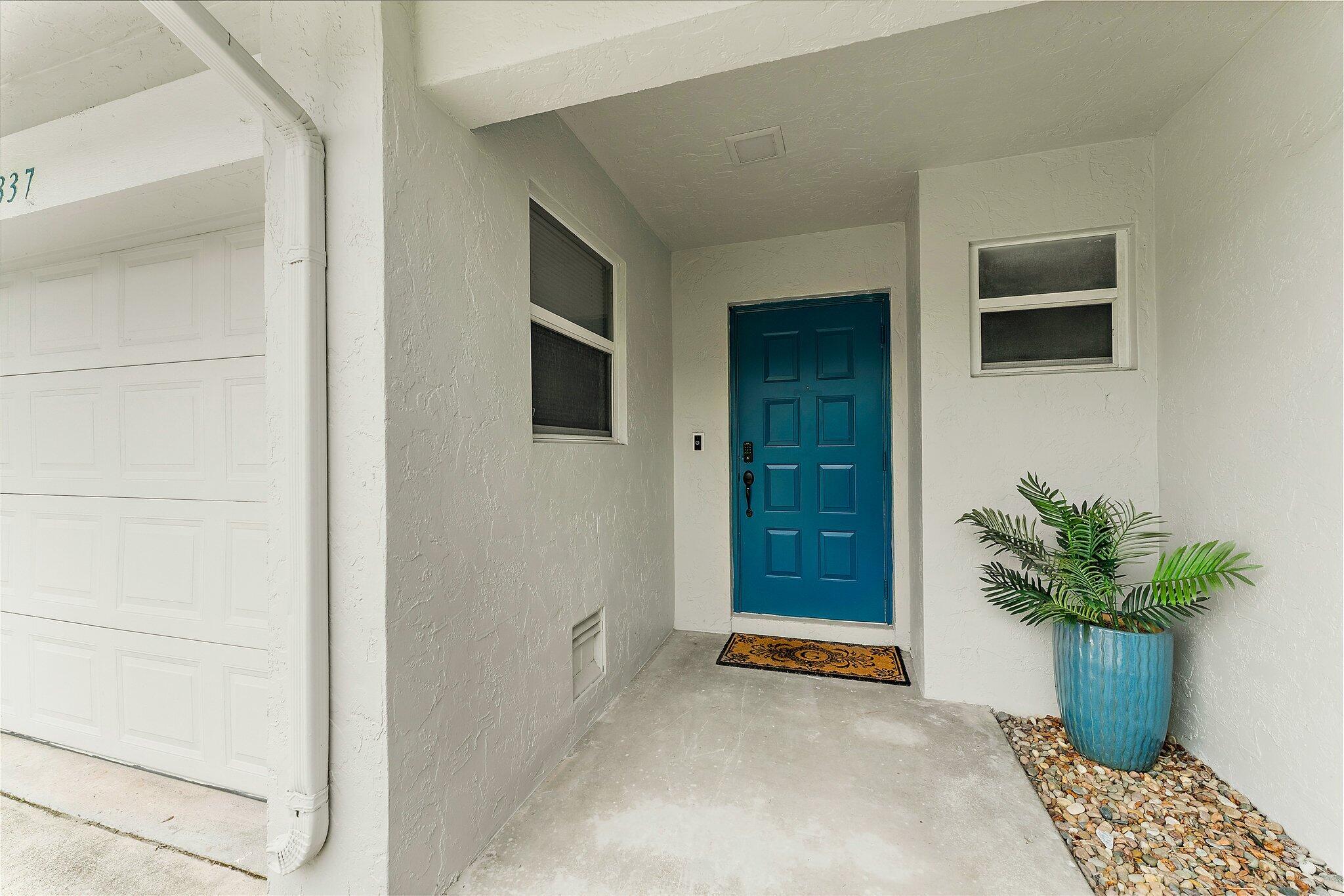 3337 SW Villa Place