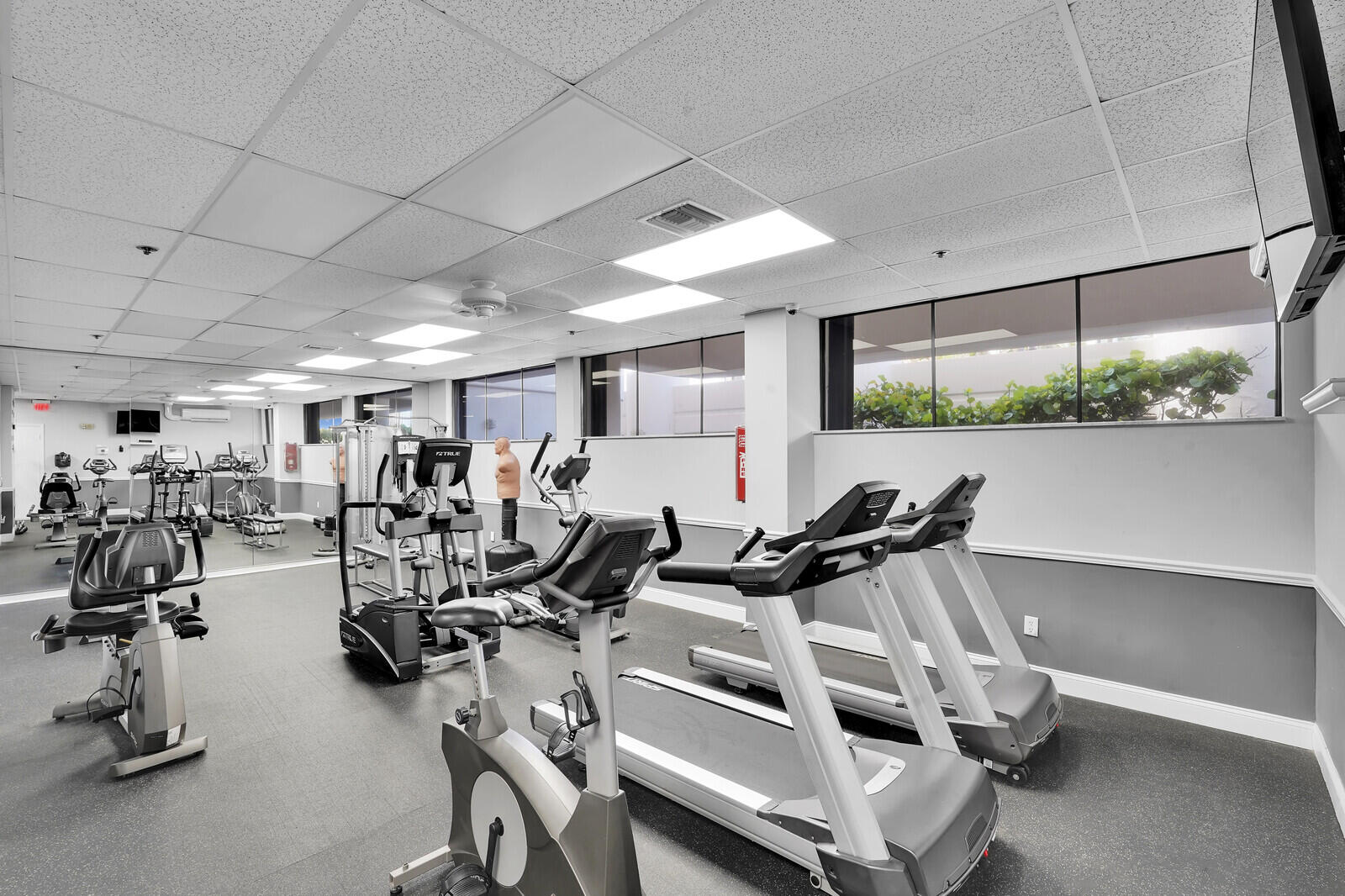 5380 N Ocean Drive 6e